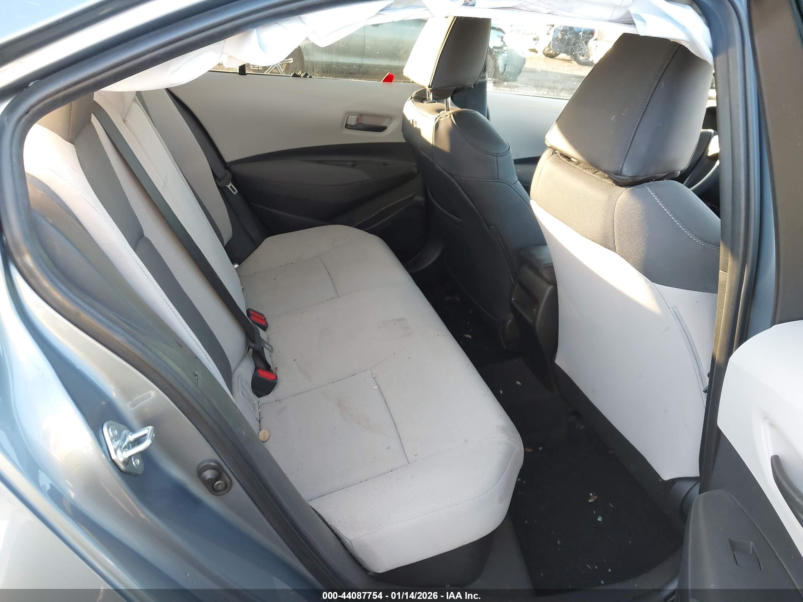 TOYOTA COROLLA image 8
