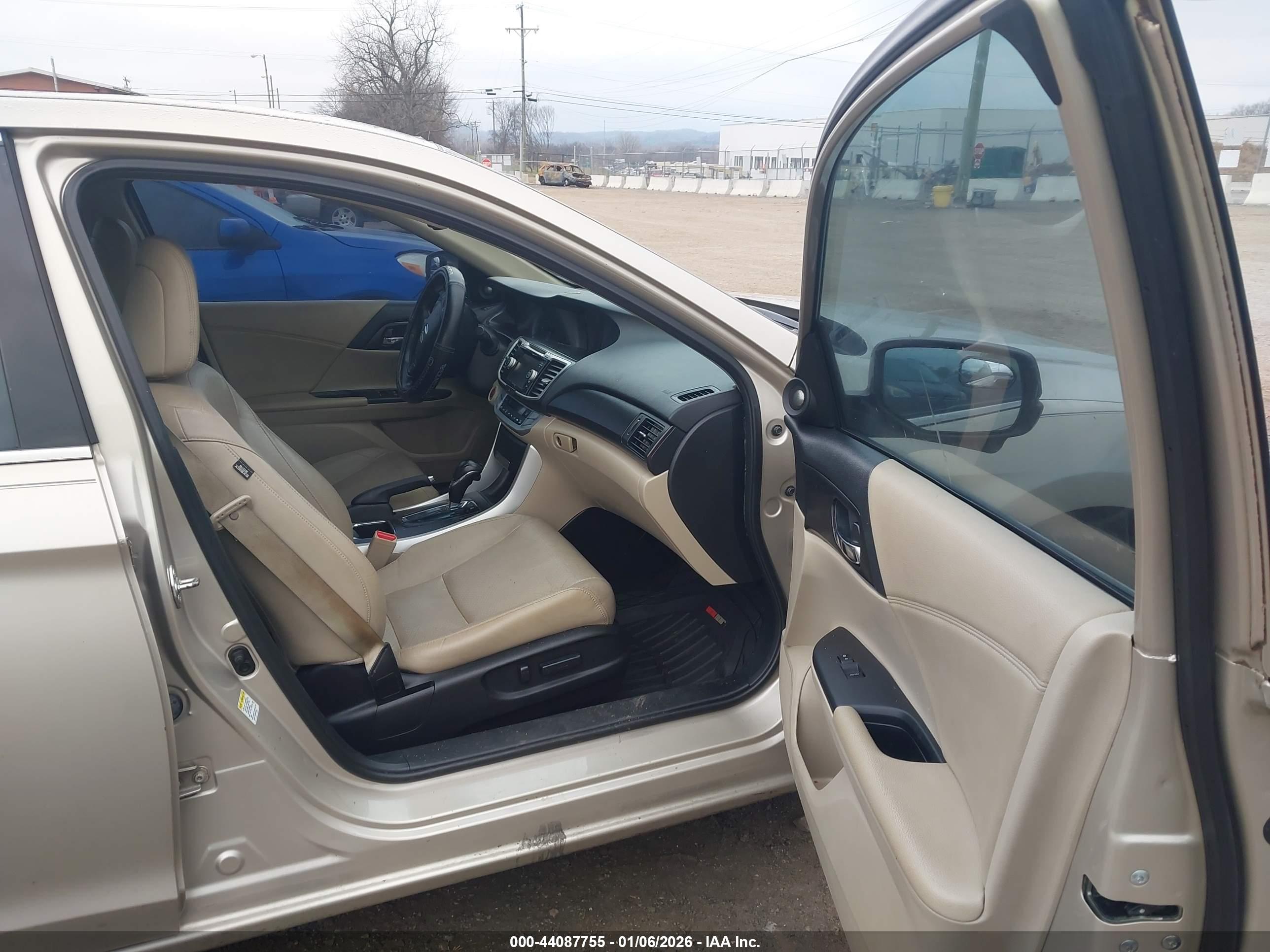 HONDA ACCORD image 5