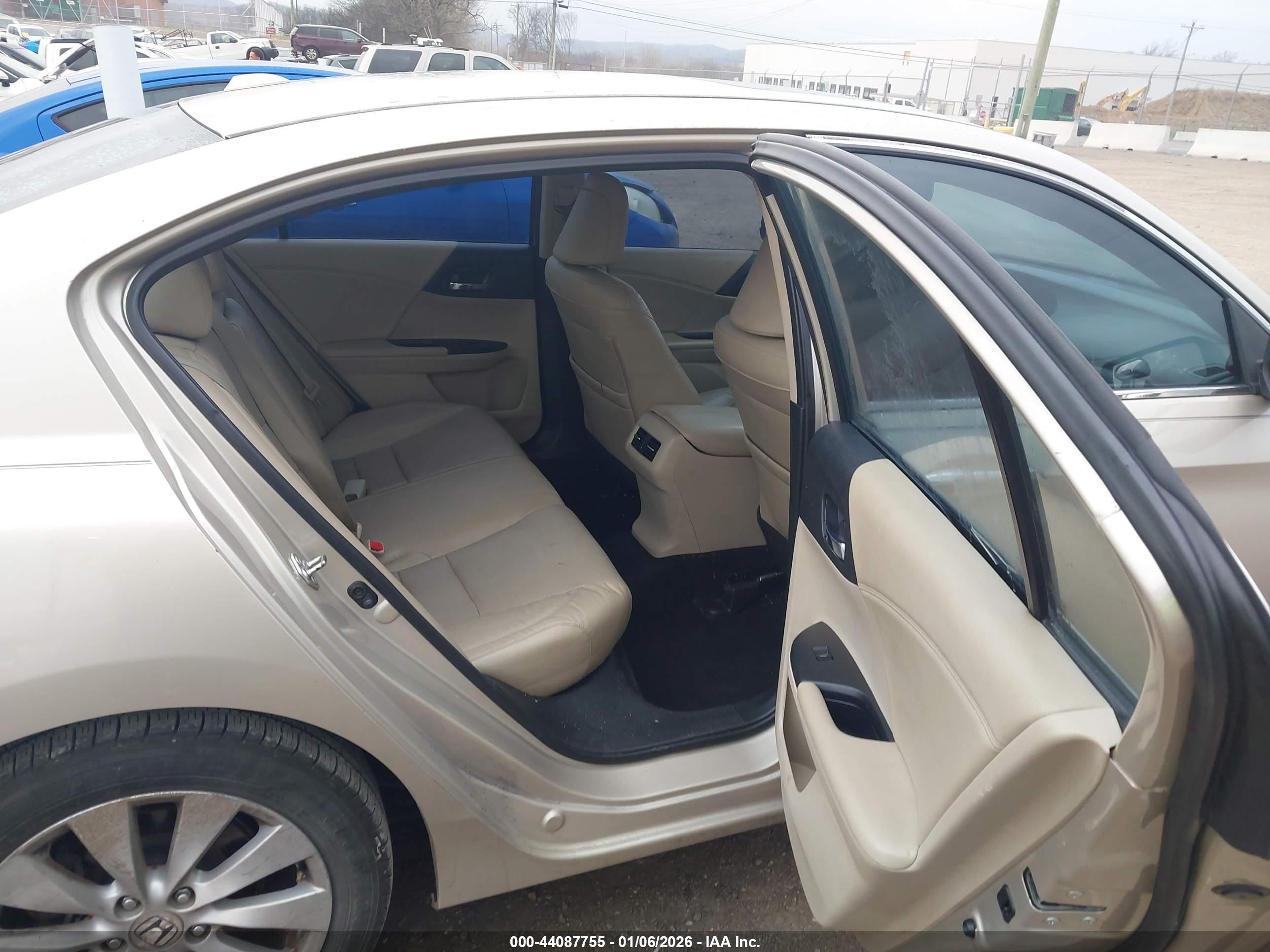 HONDA ACCORD image 8