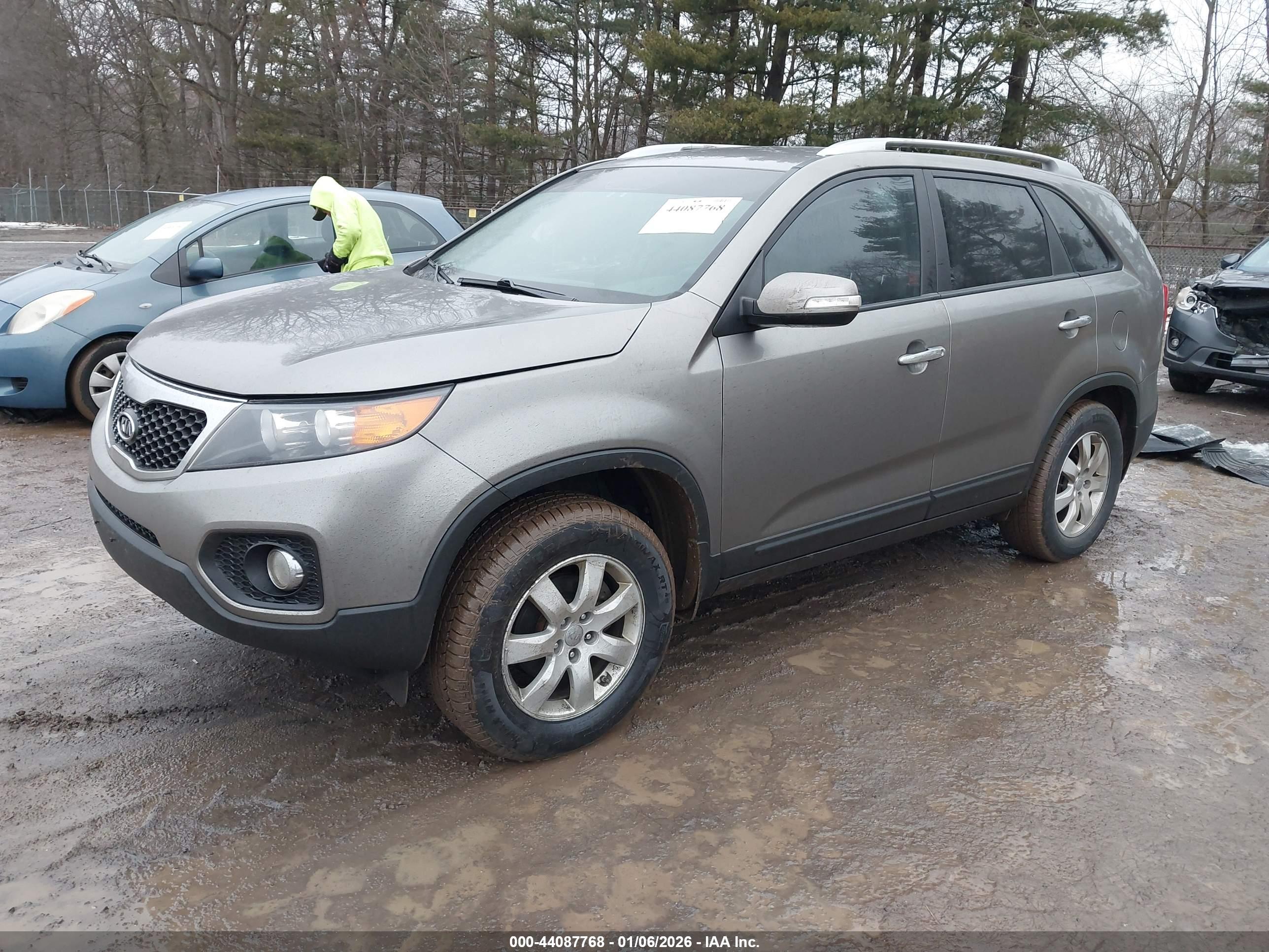 KIA SORENTO image 2
