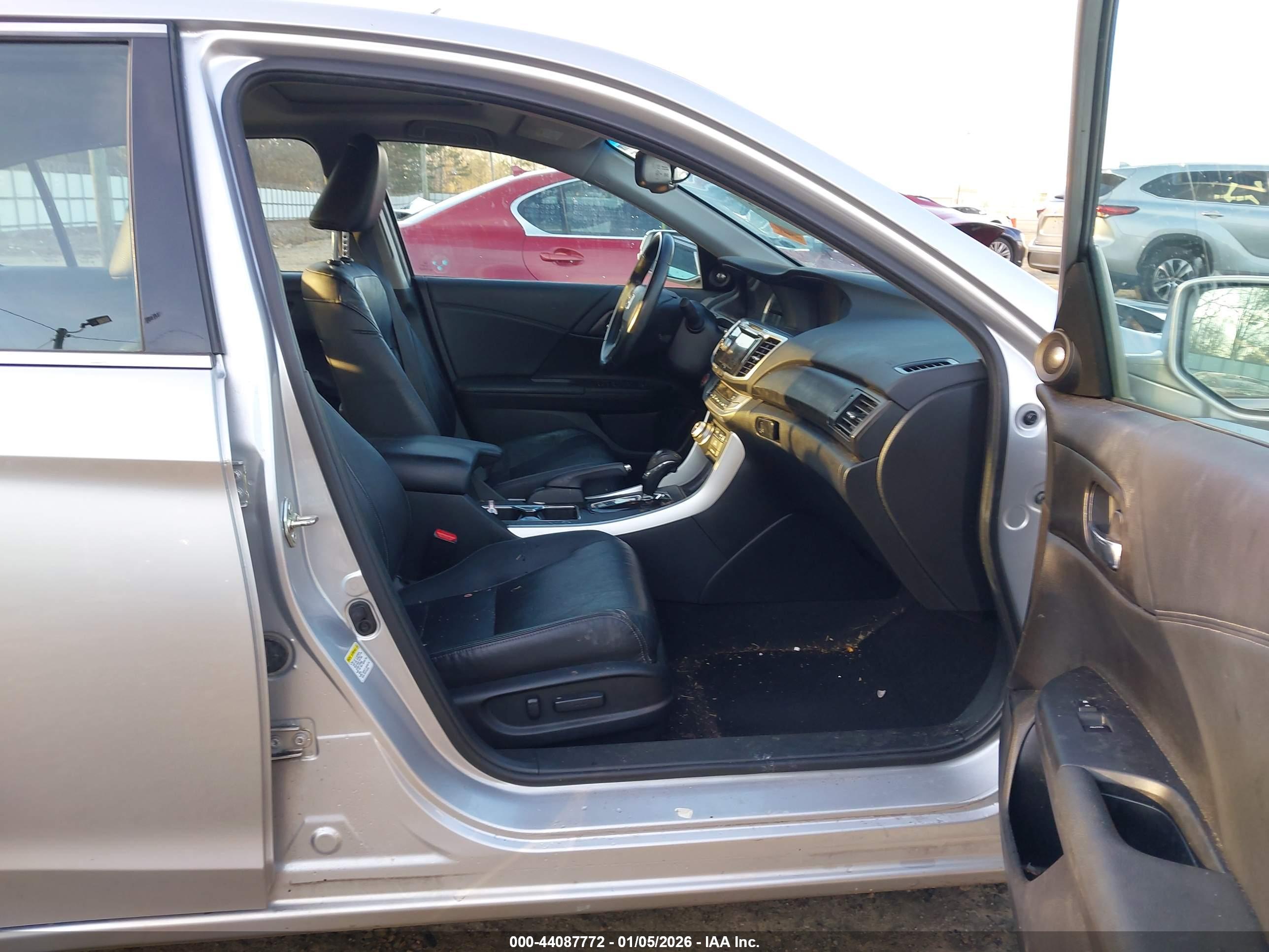 HONDA ACCORD image 5
