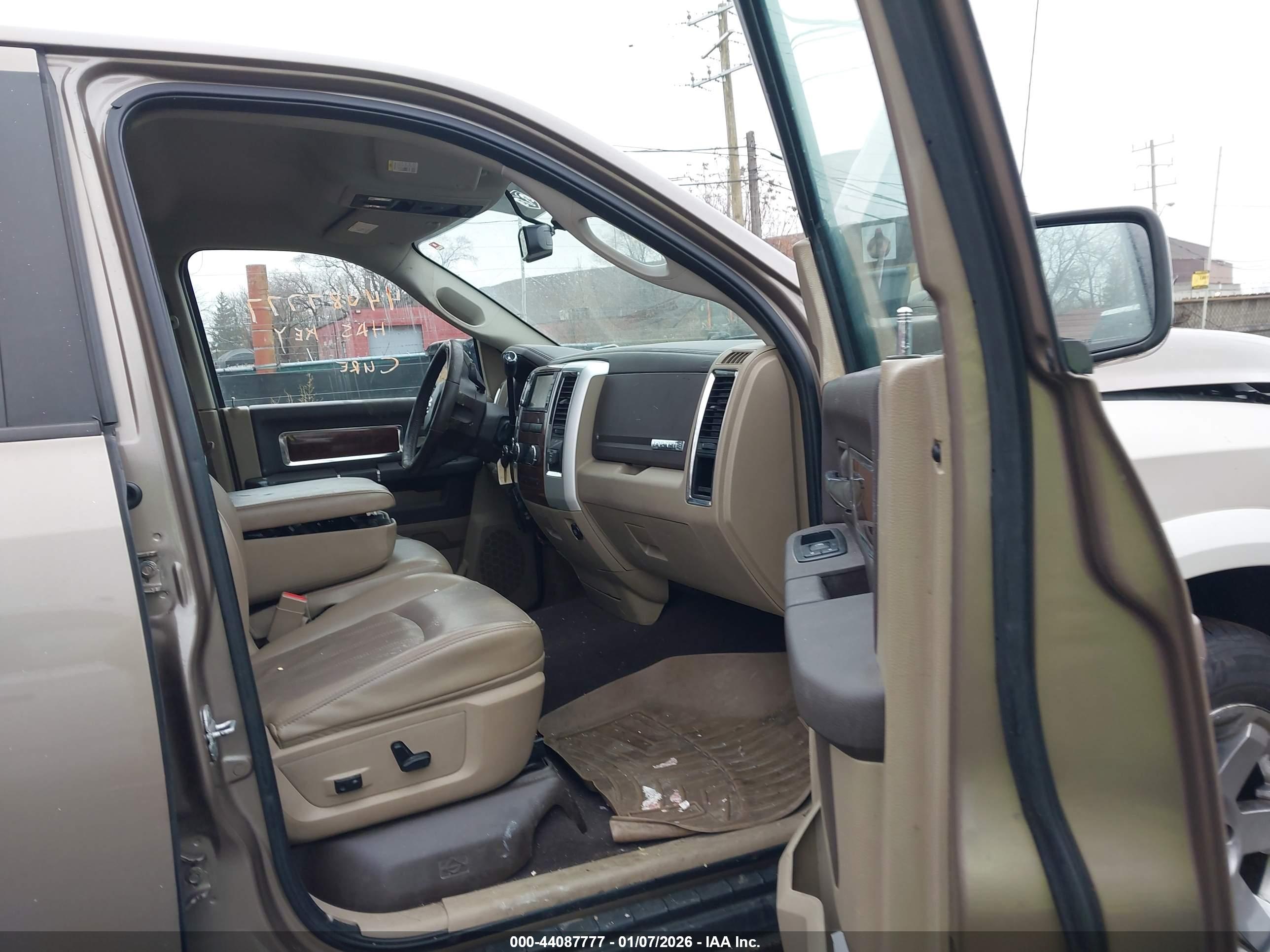 DODGE RAM image 5