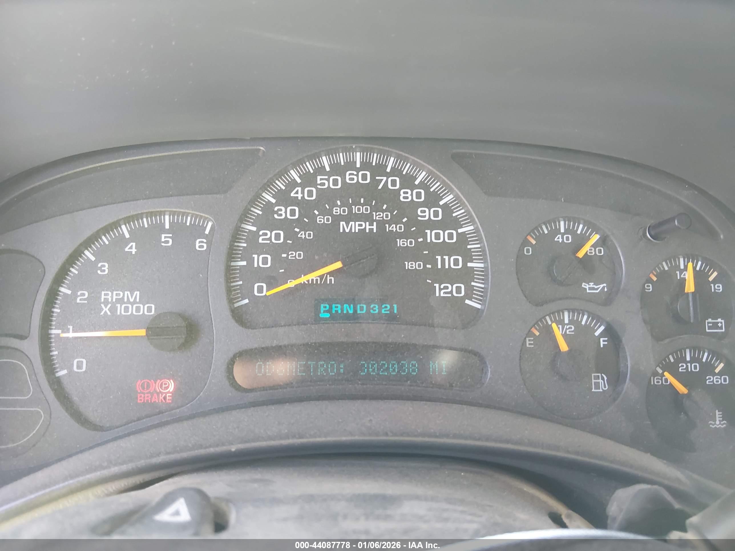 CHEVROLET SILVERADO image 7