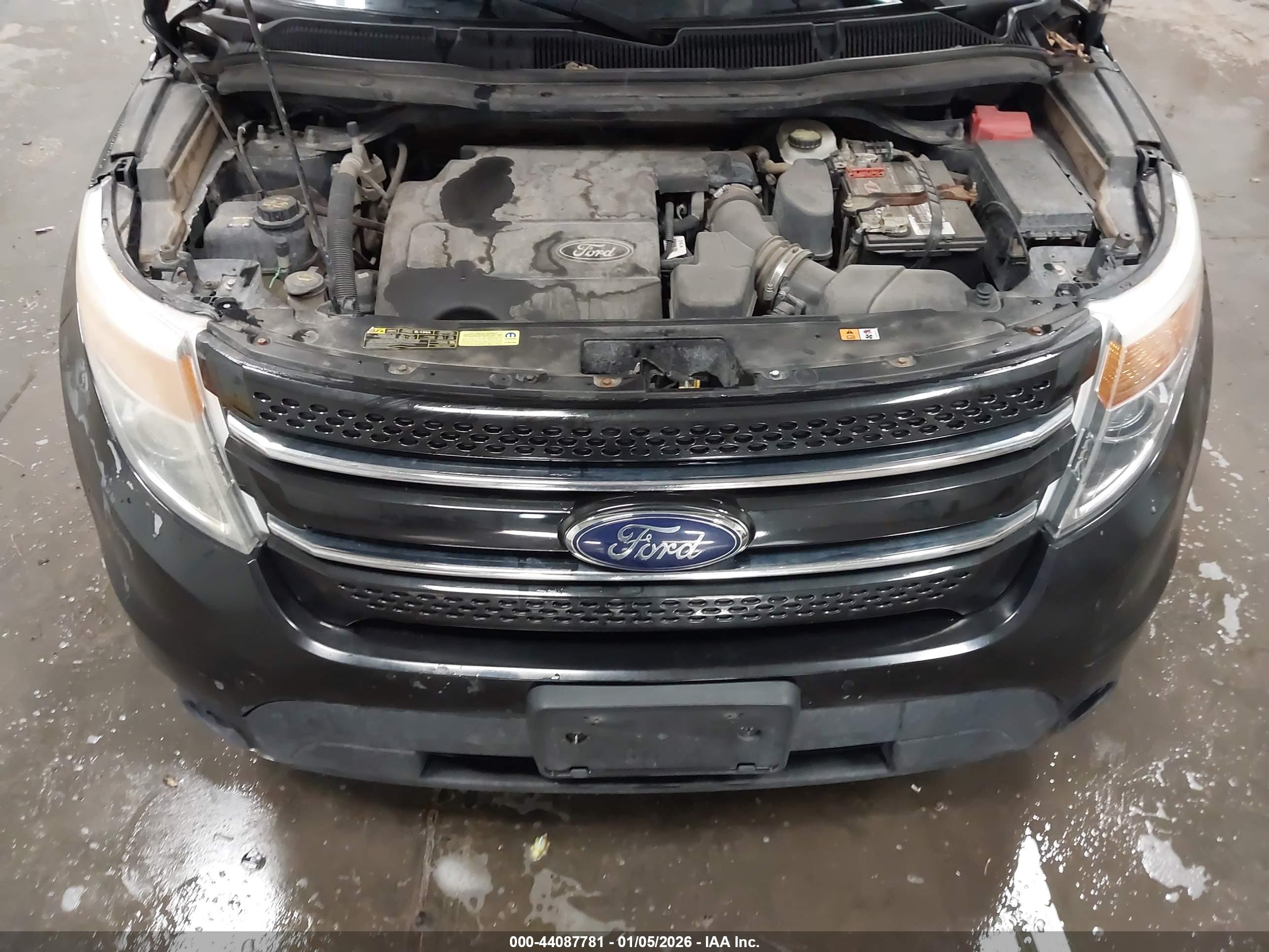 FORD EXPLORER image 10