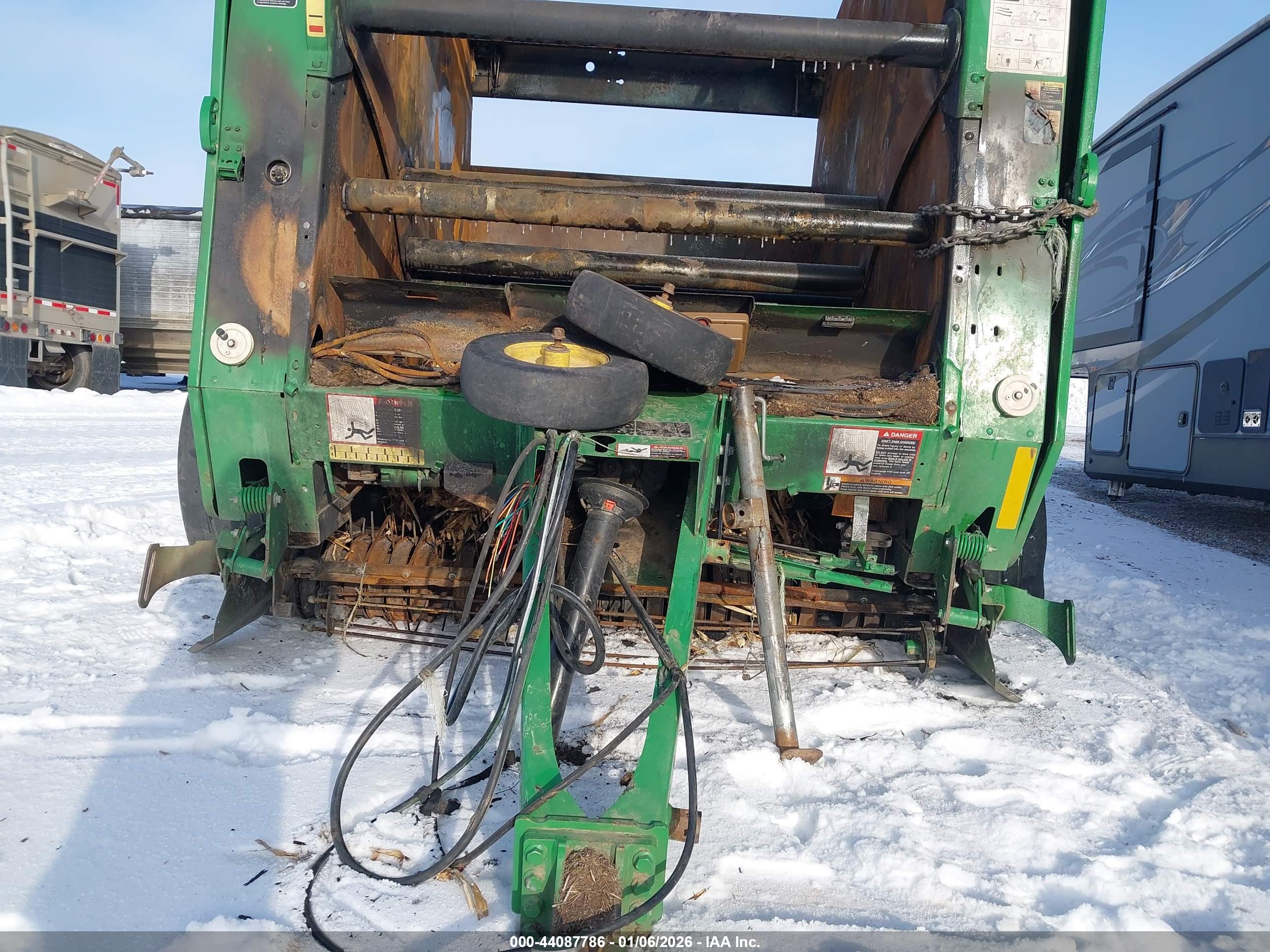 JOHN DEERE image 10