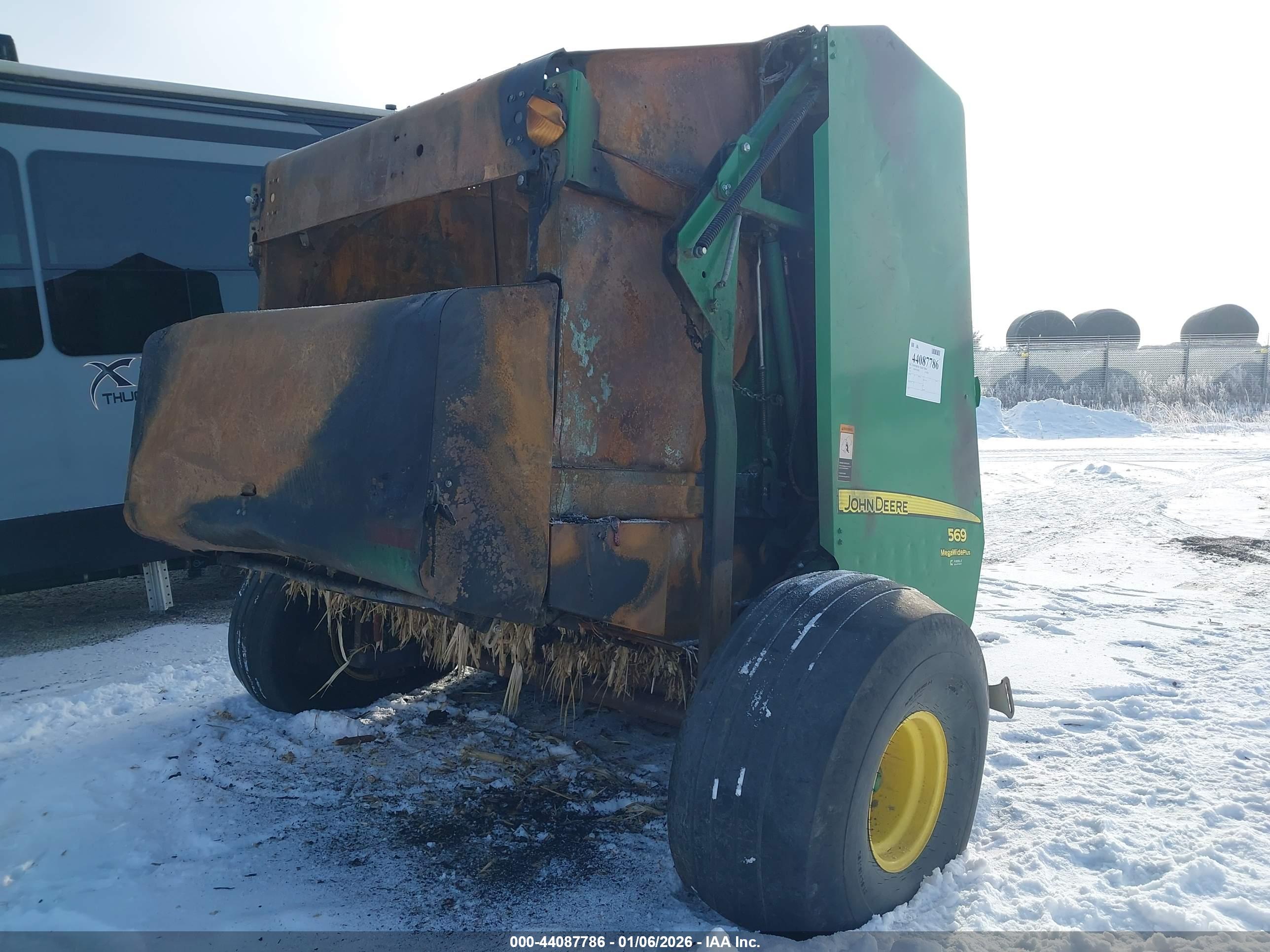 JOHN DEERE image 4