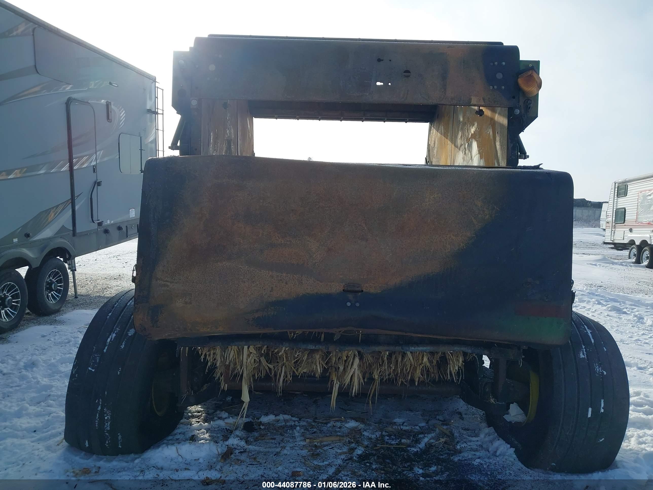 JOHN DEERE image 8