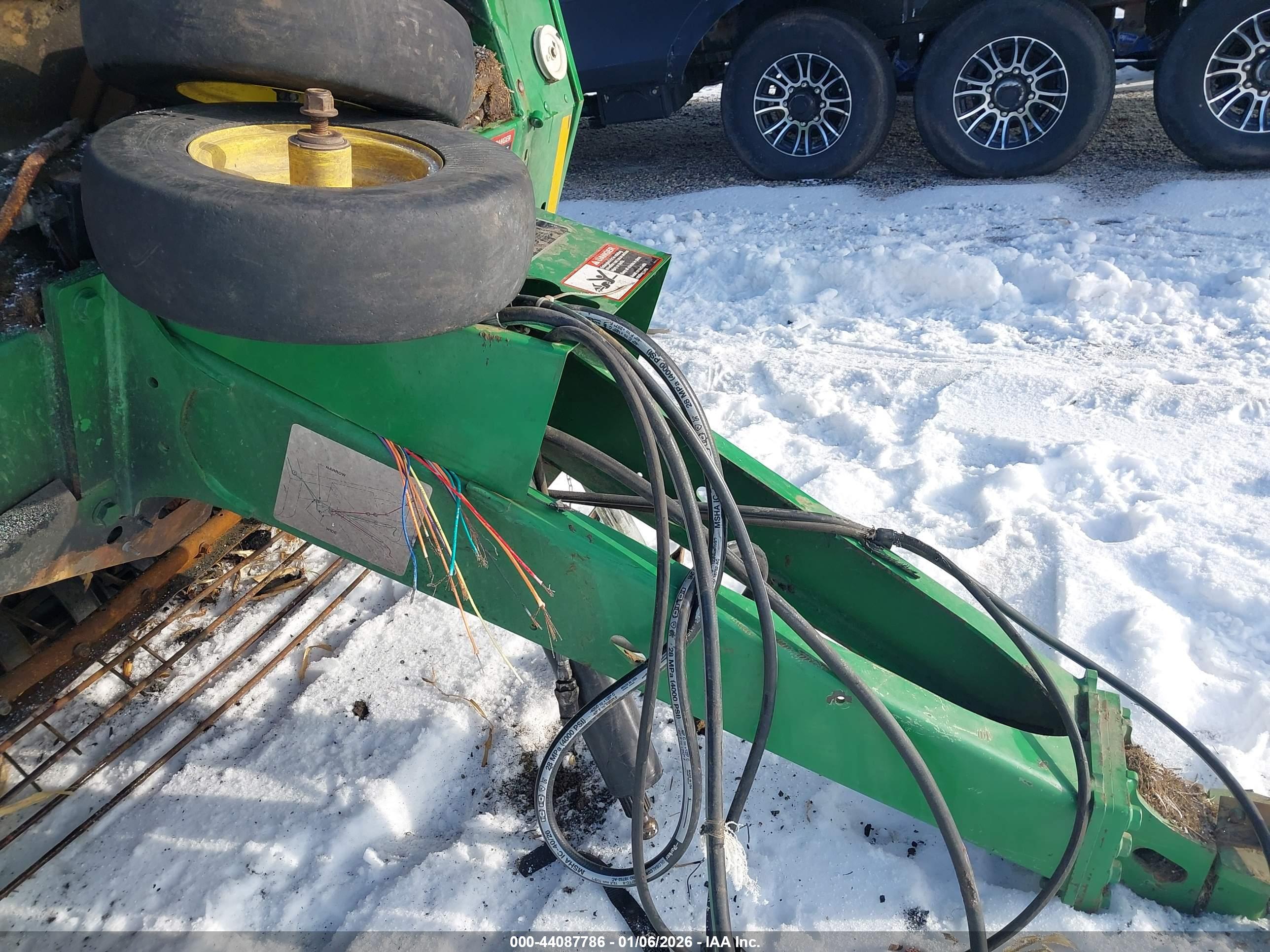 JOHN DEERE image 9