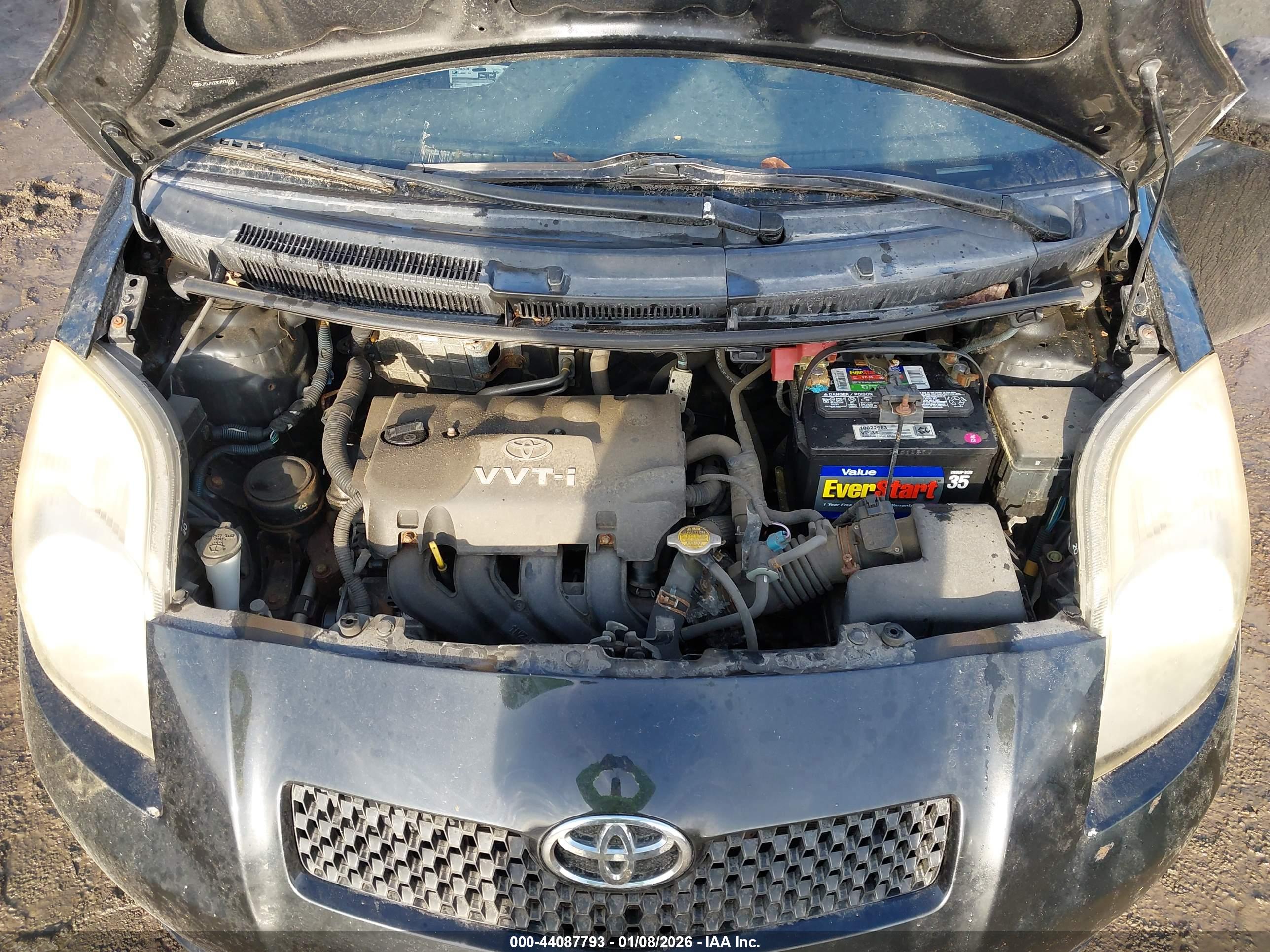TOYOTA YARIS image 10