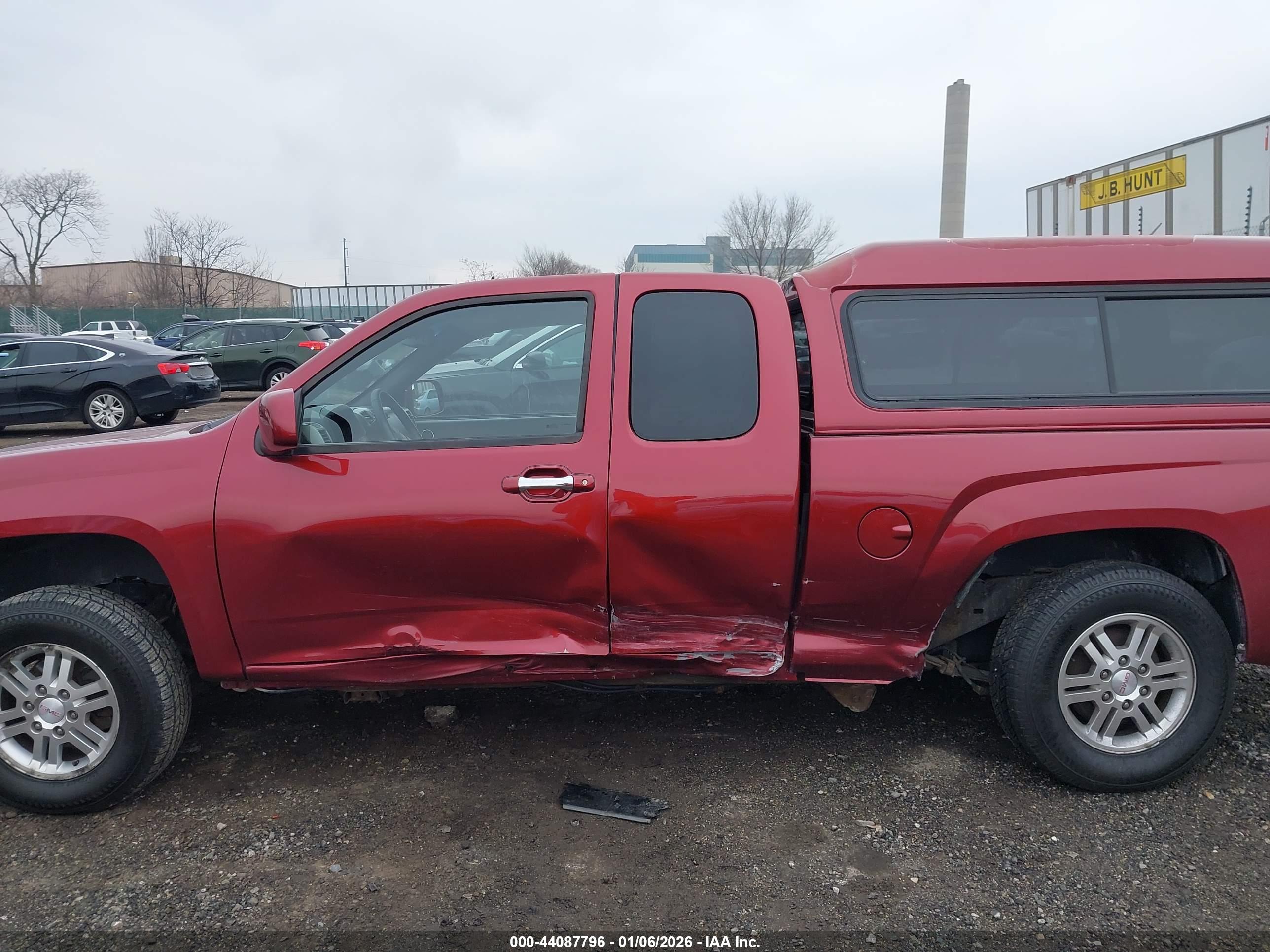 GMC CANYON image 6