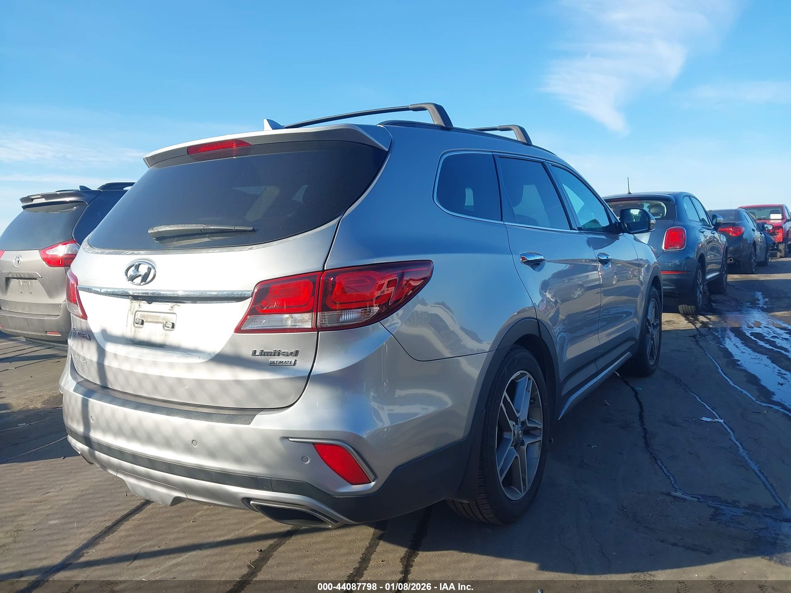 HYUNDAI SANTA image 4