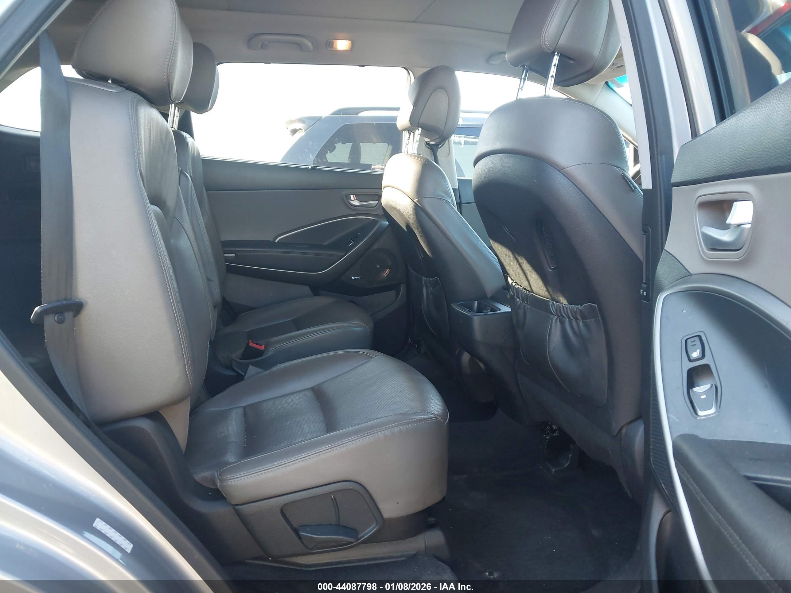 HYUNDAI SANTA image 8