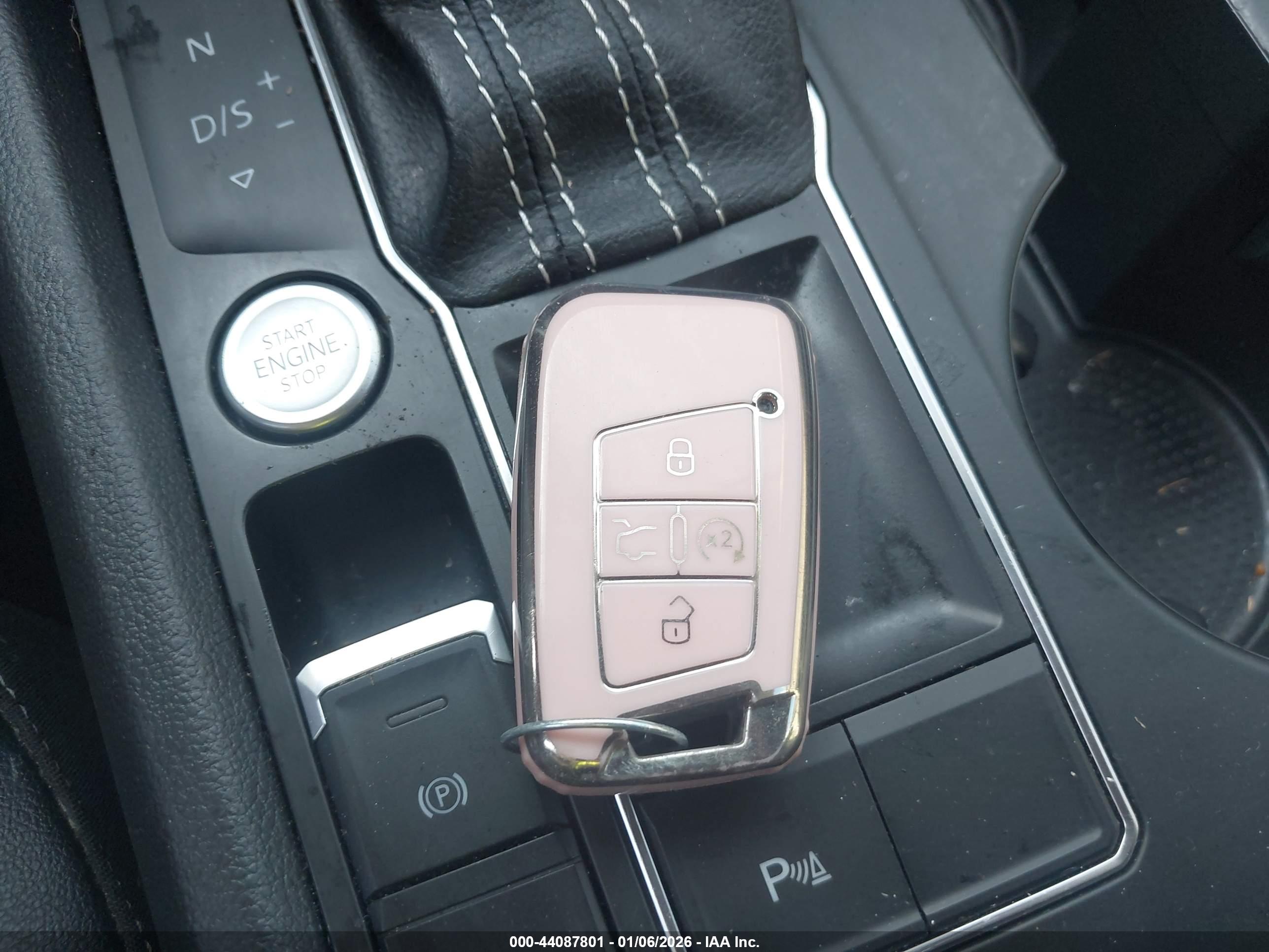 VOLKSWAGEN ATLAS image 11