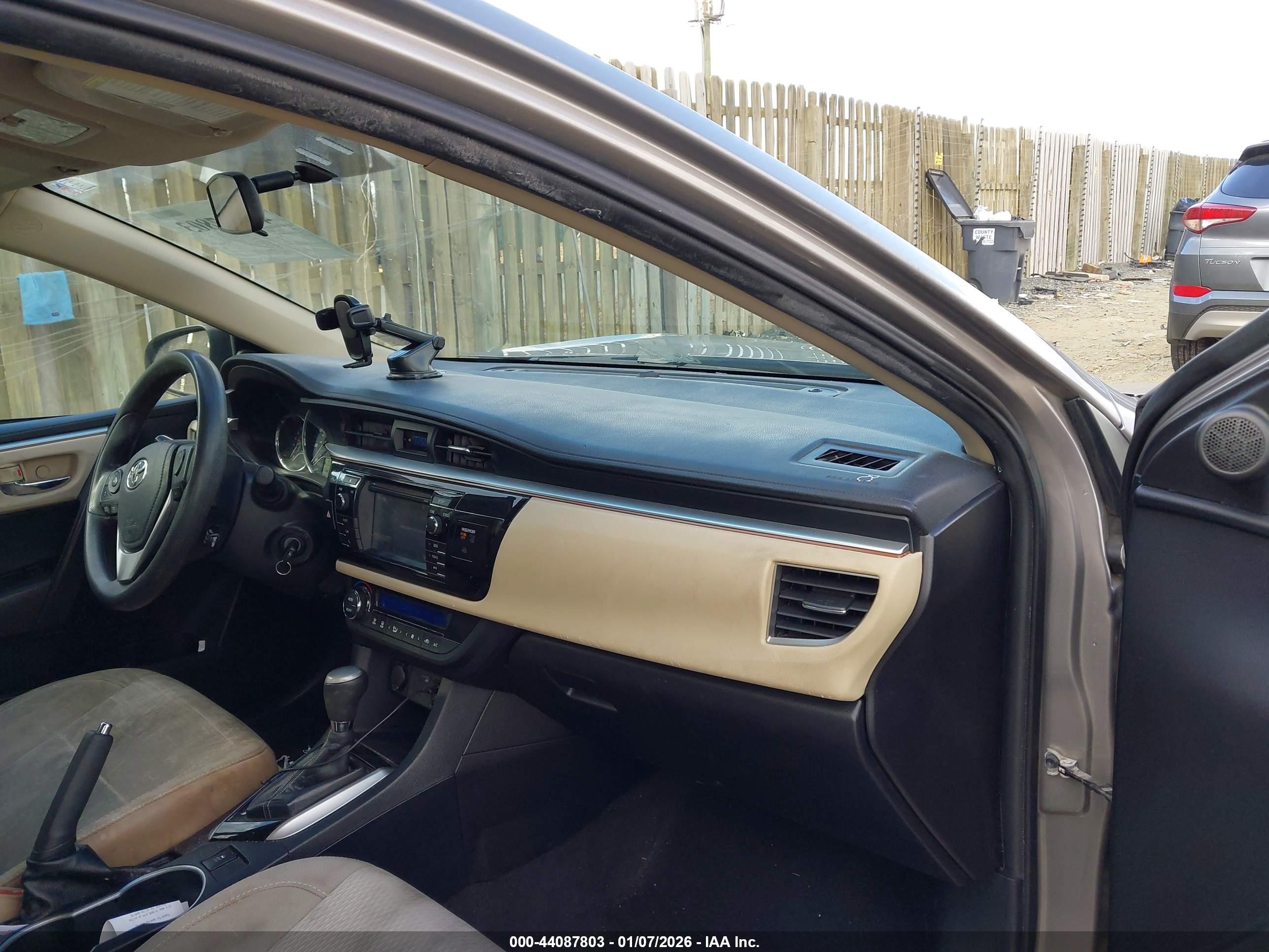 TOYOTA COROLLA image 5