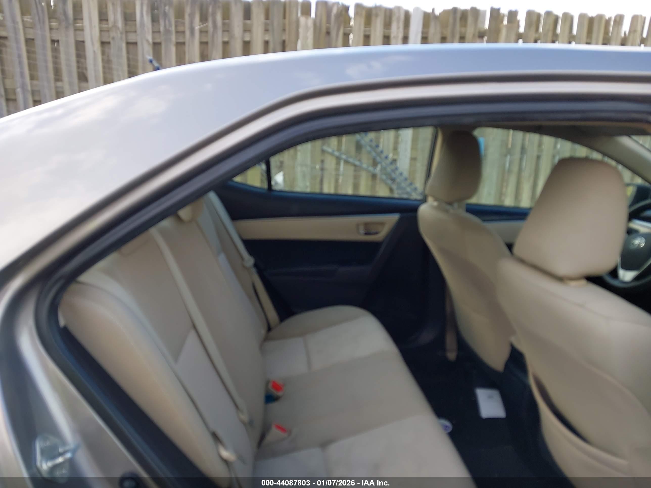 TOYOTA COROLLA image 8