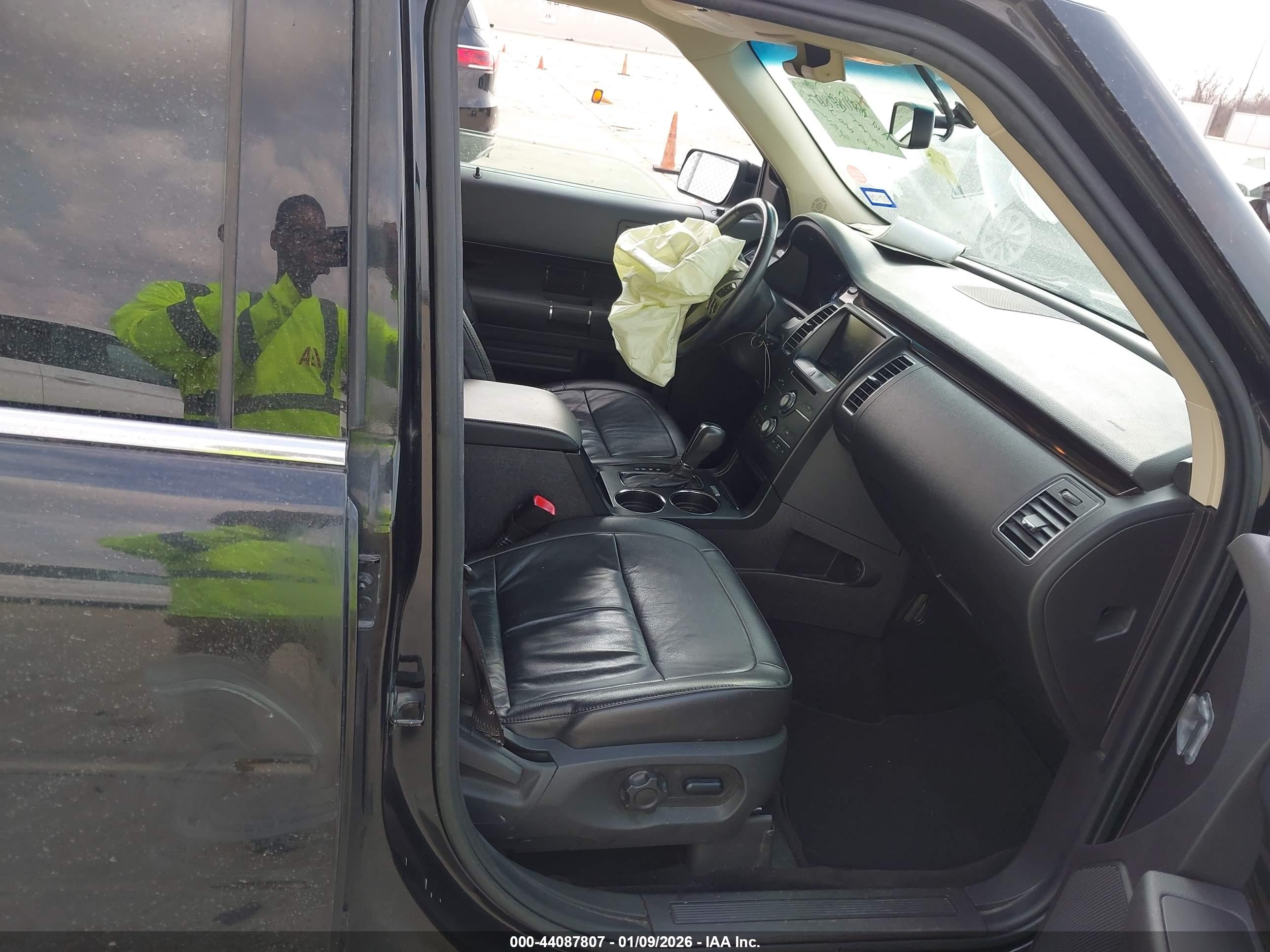 FORD FLEX image 5