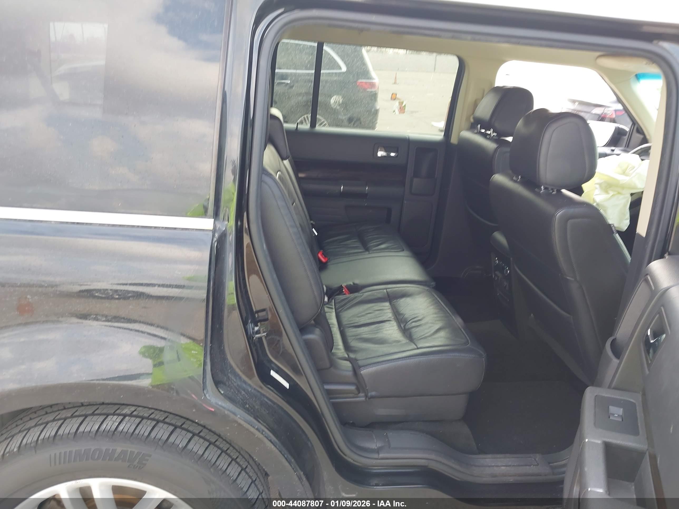 FORD FLEX image 8