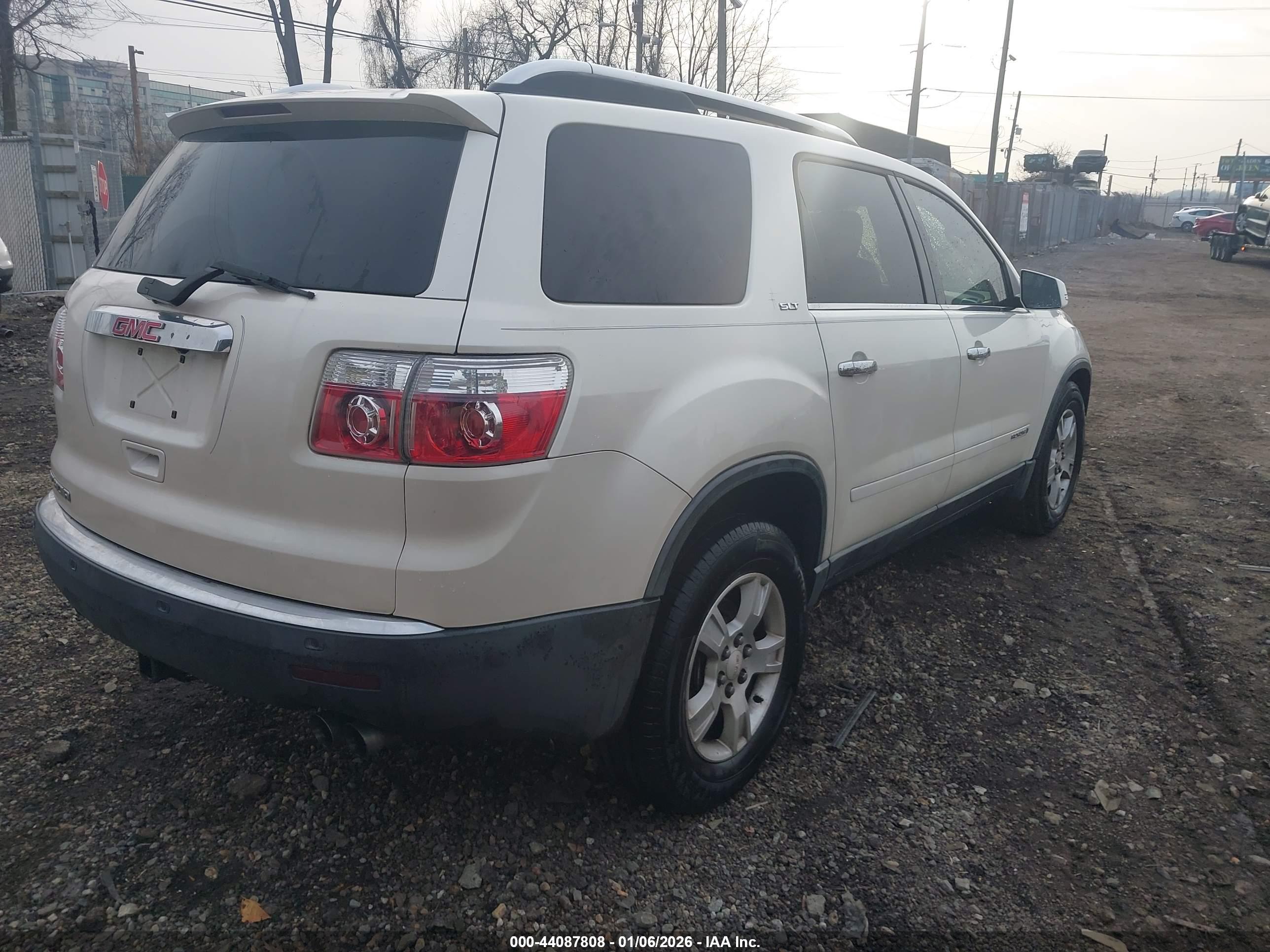 GMC ACADIA image 4