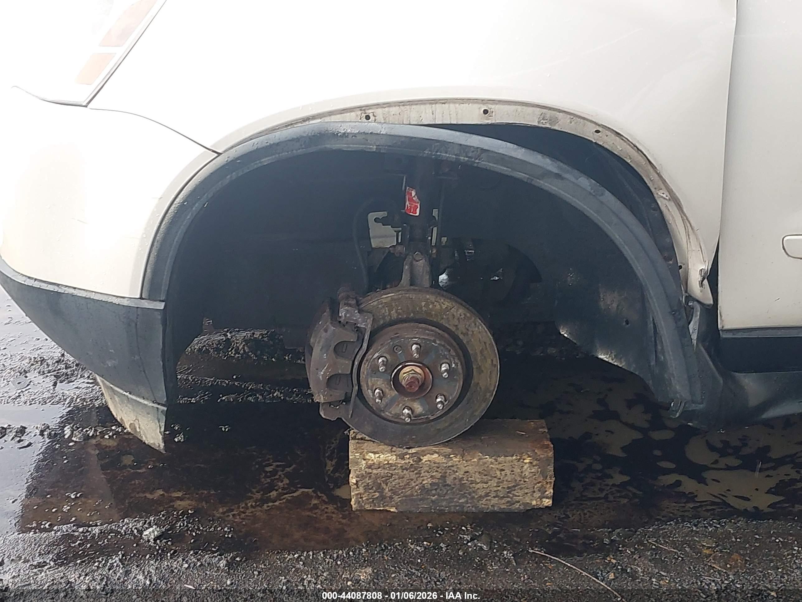 GMC ACADIA image 6