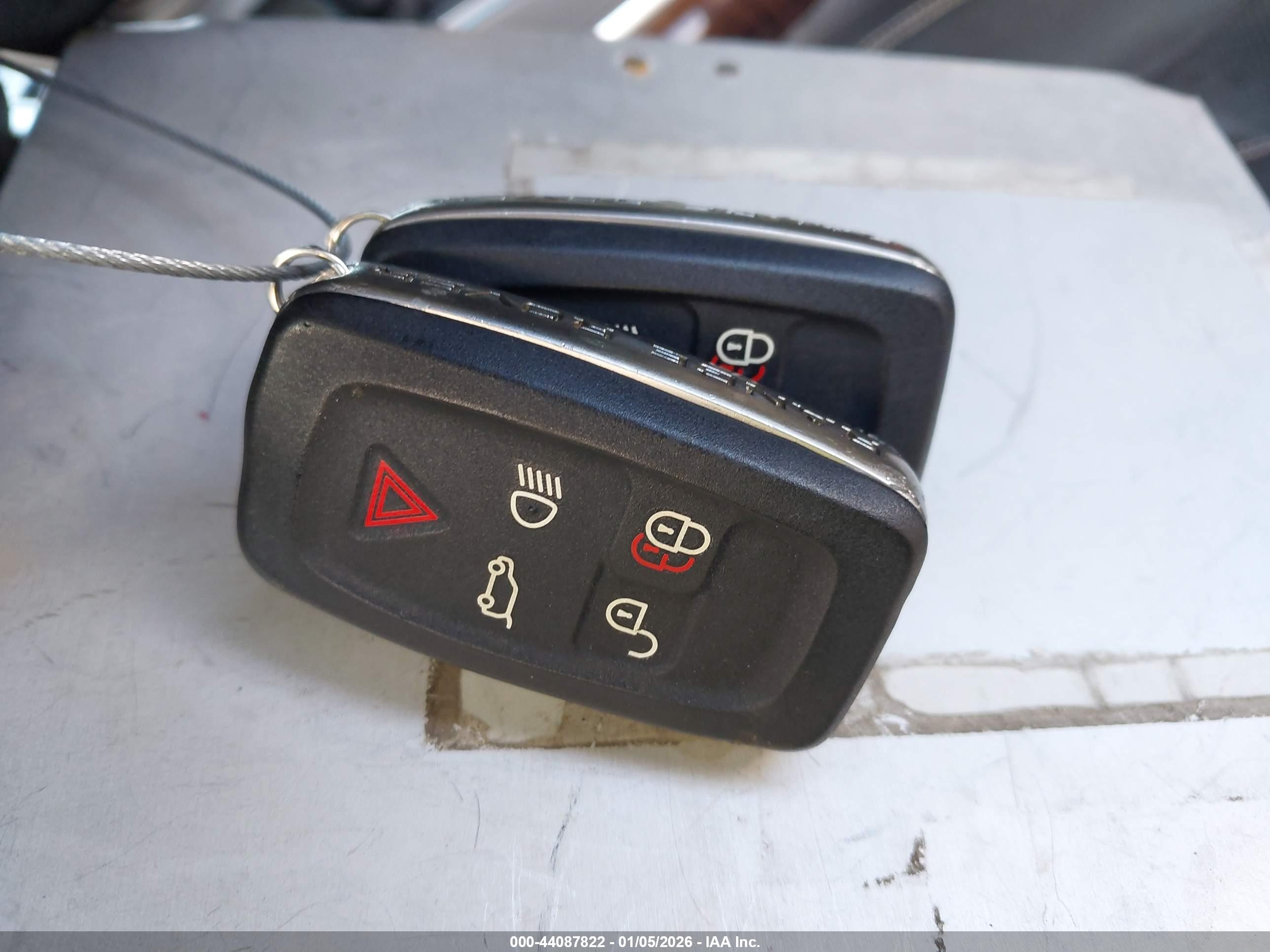 LAND ROVER image 11