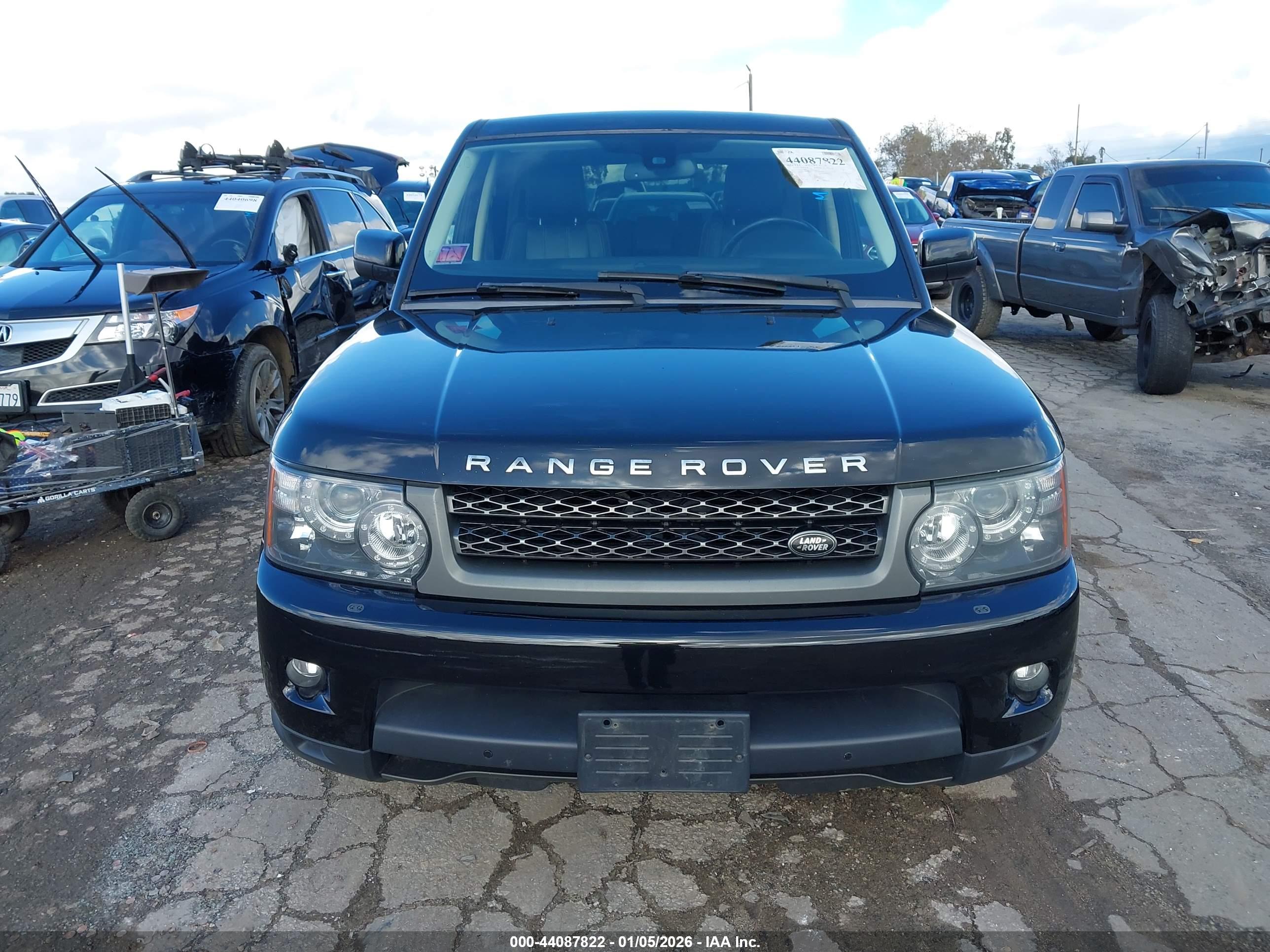 LAND ROVER image 6