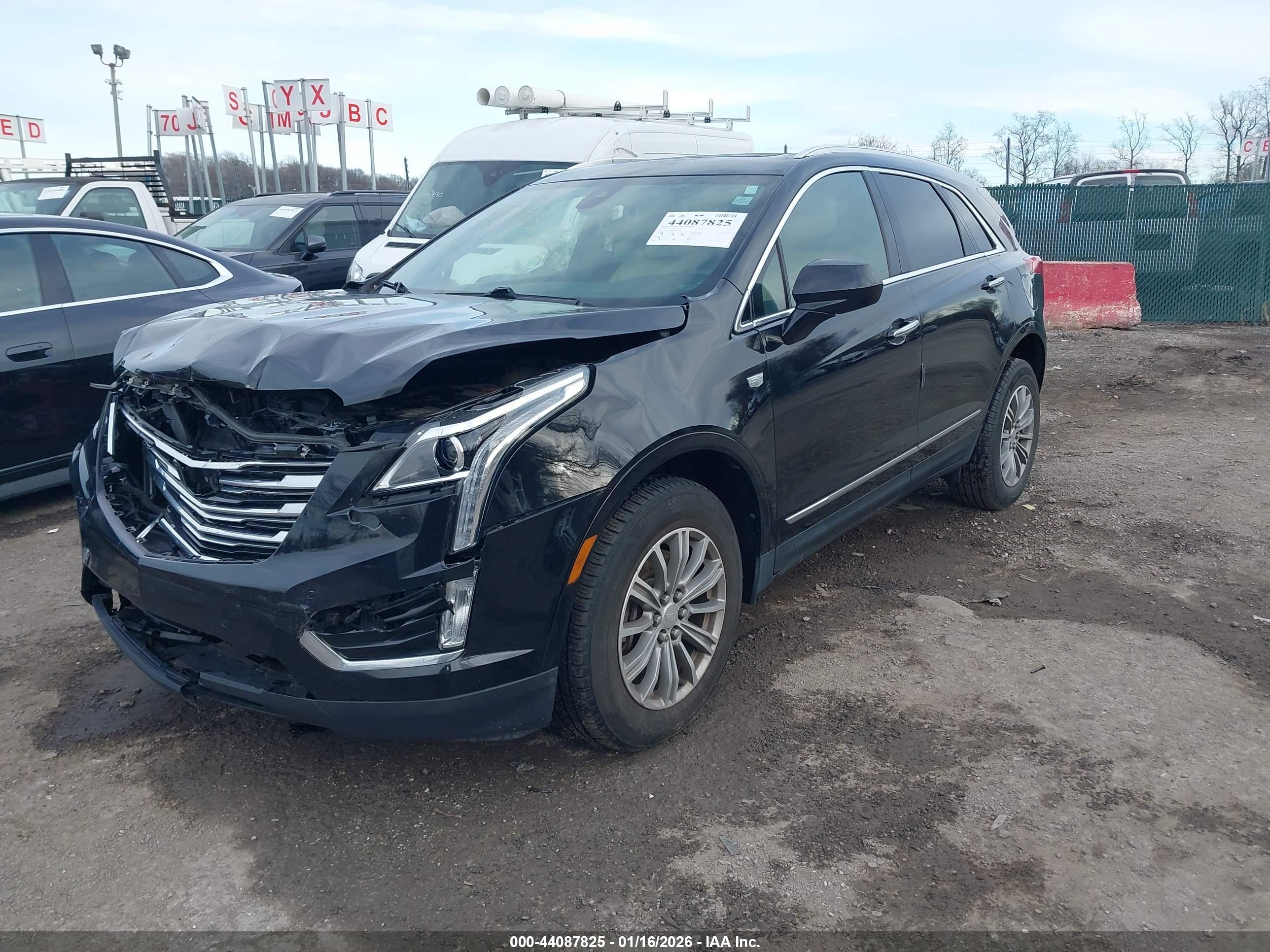 CADILLAC XT5 image 2