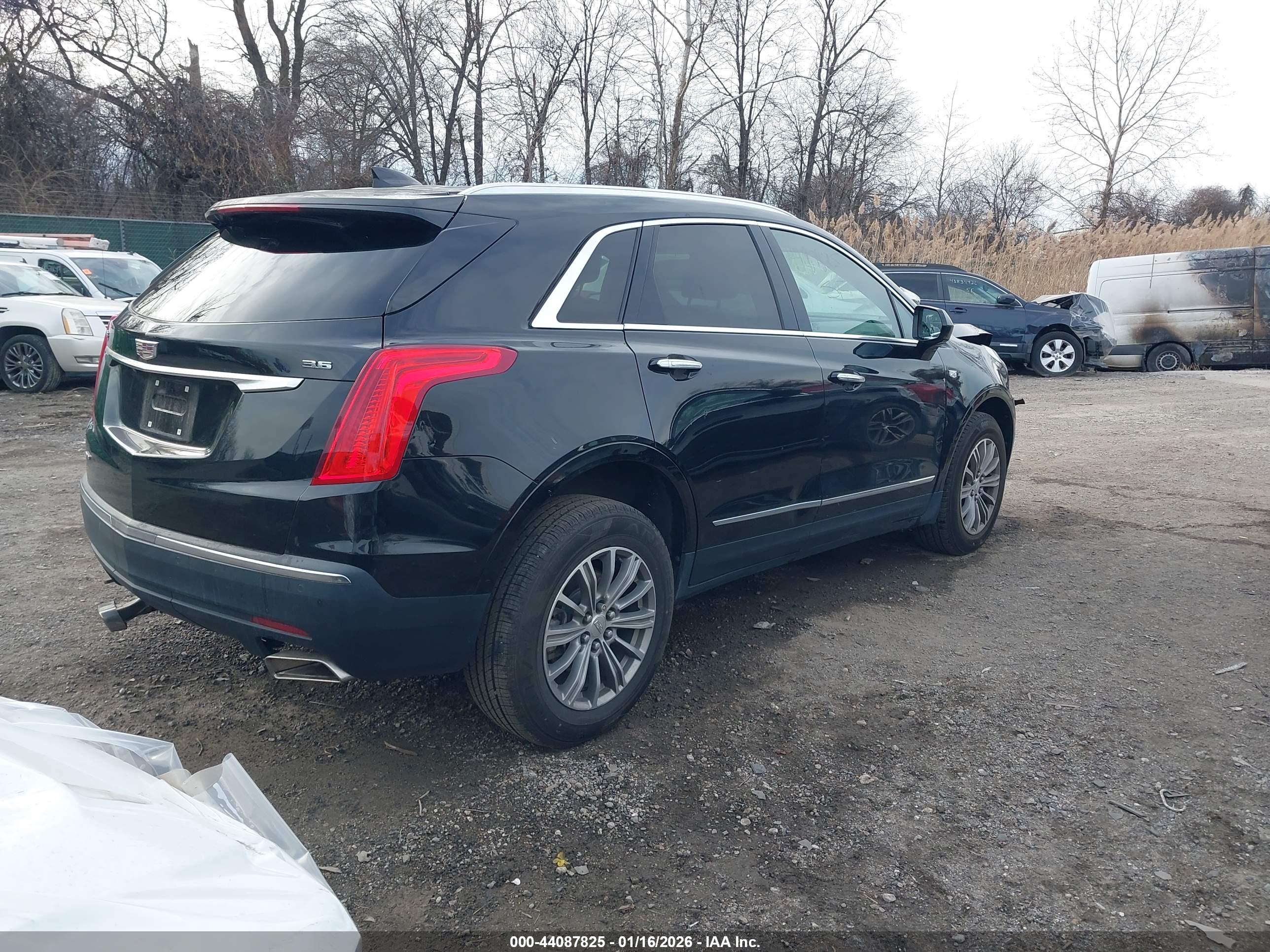 CADILLAC XT5 image 4