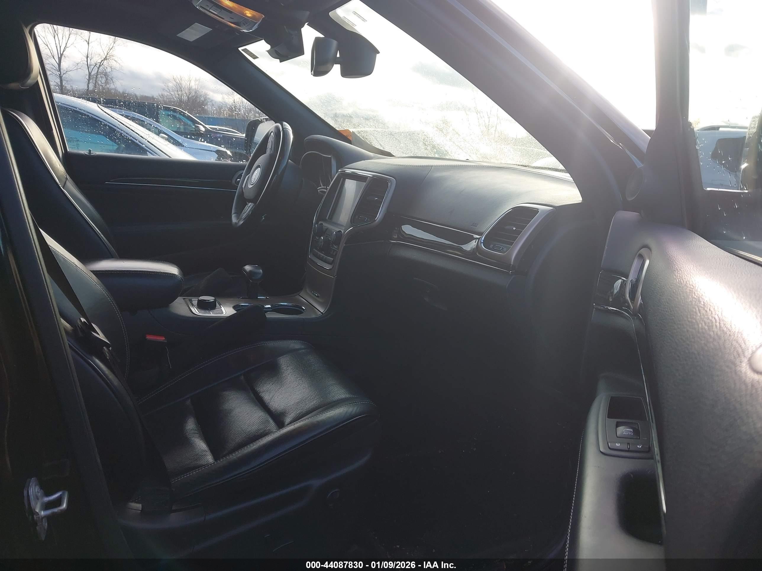 JEEP GRAND image 5