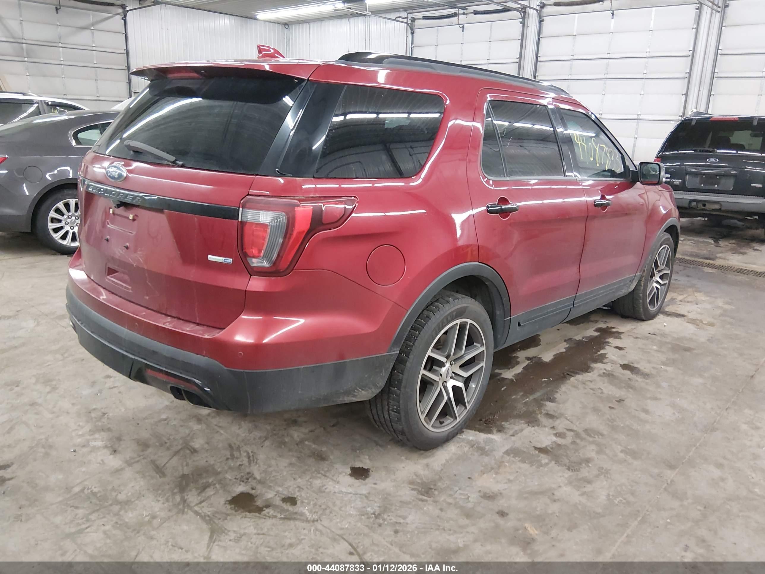 FORD EXPLORER image 4