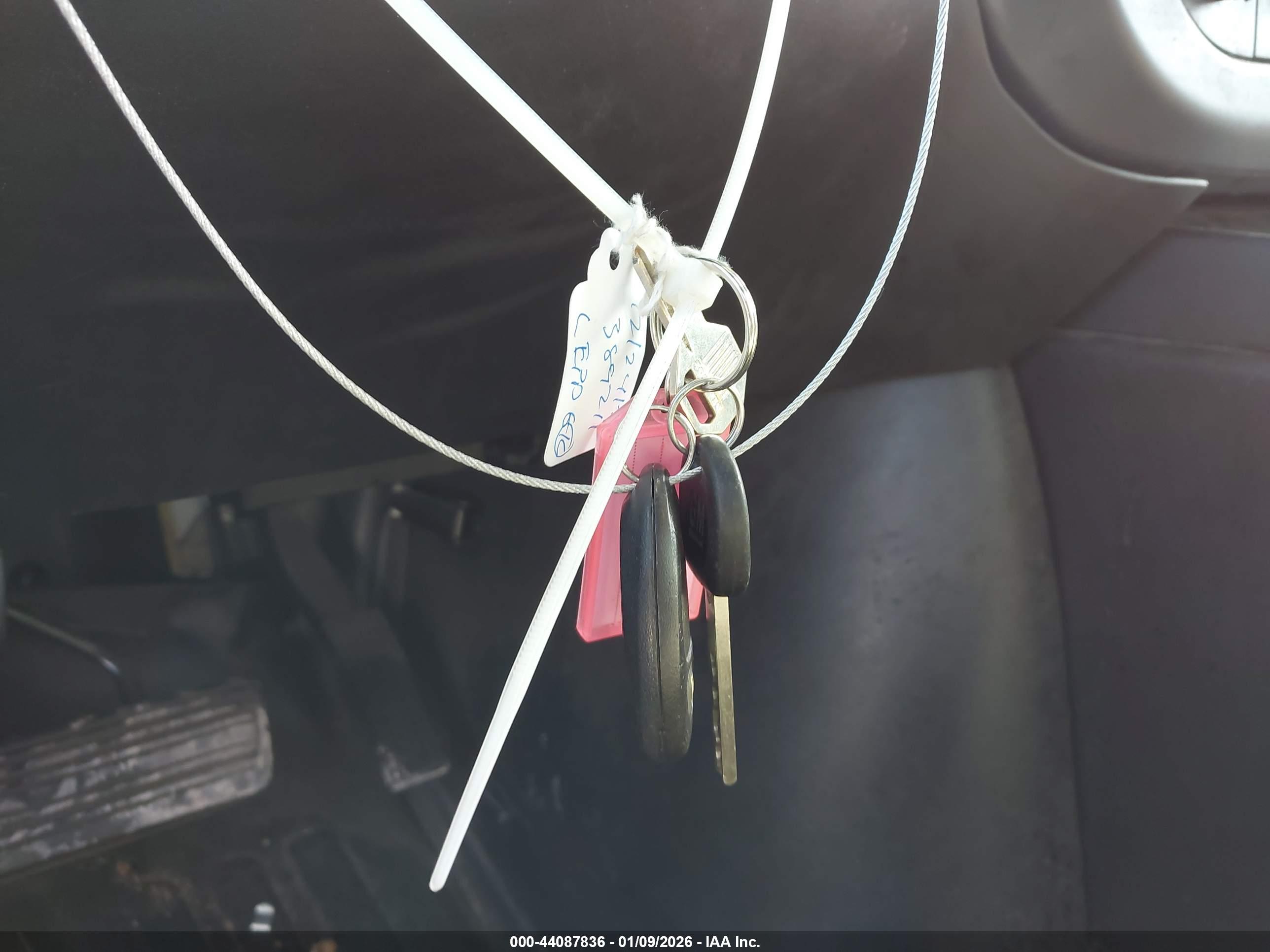 CHEVROLET EXPRESS image 11