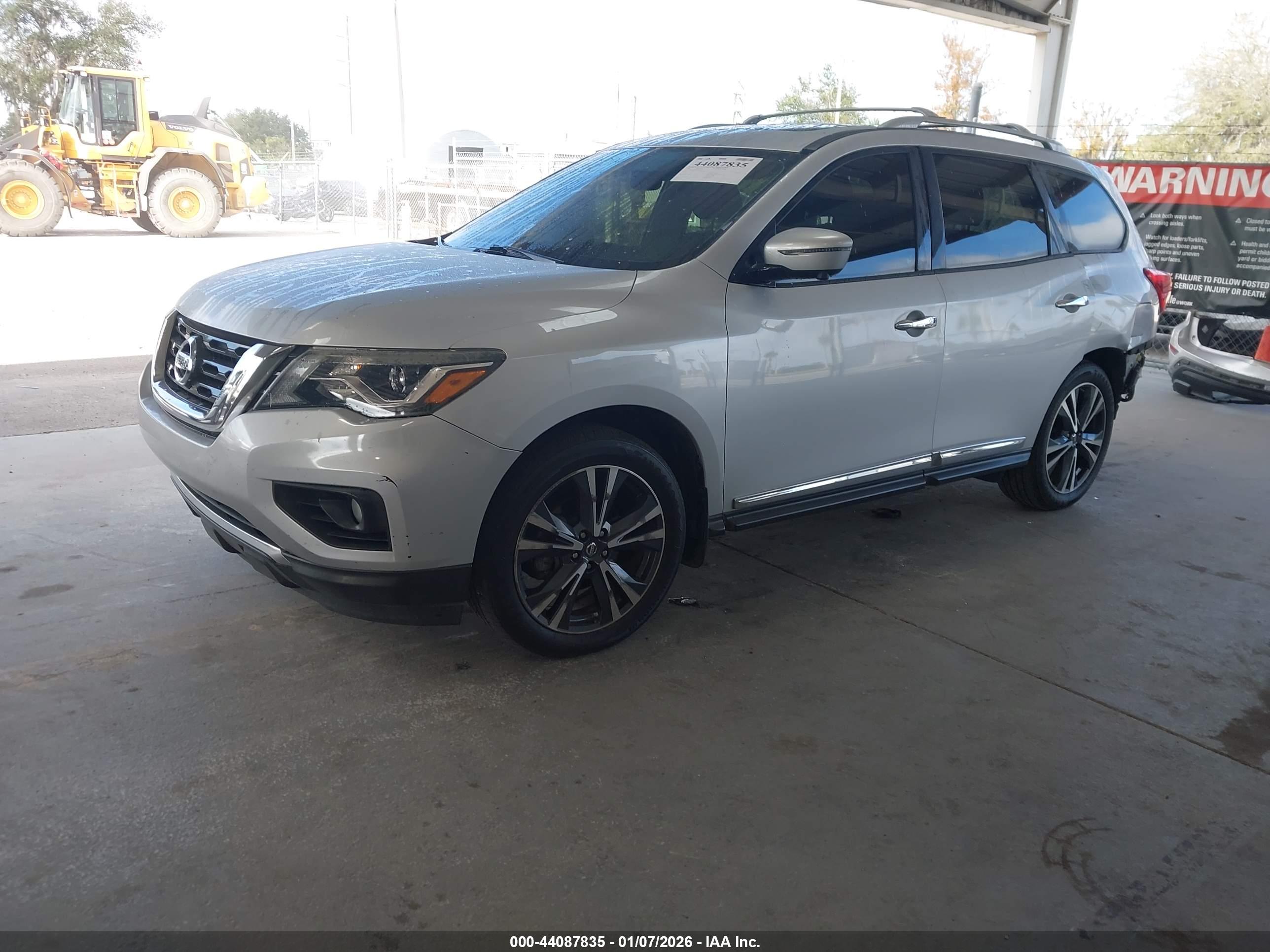 NISSAN PATHFINDER image 2