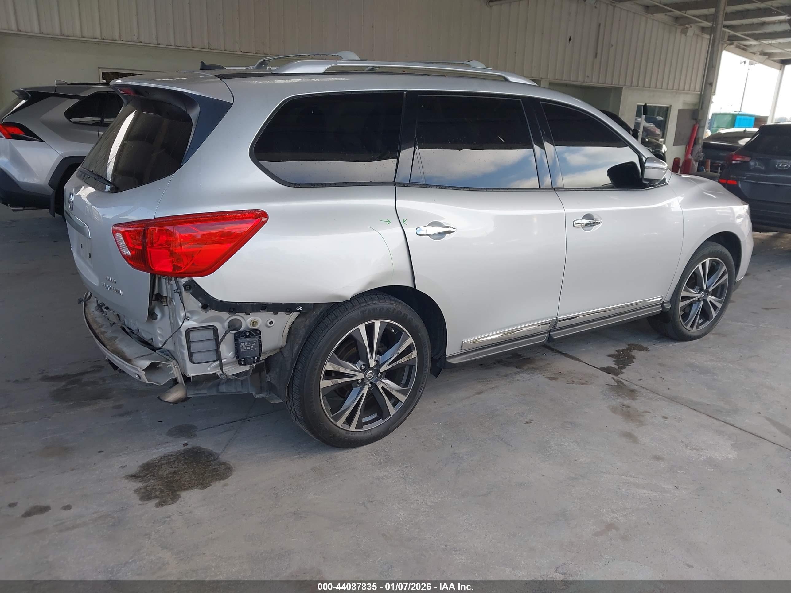 NISSAN PATHFINDER image 4