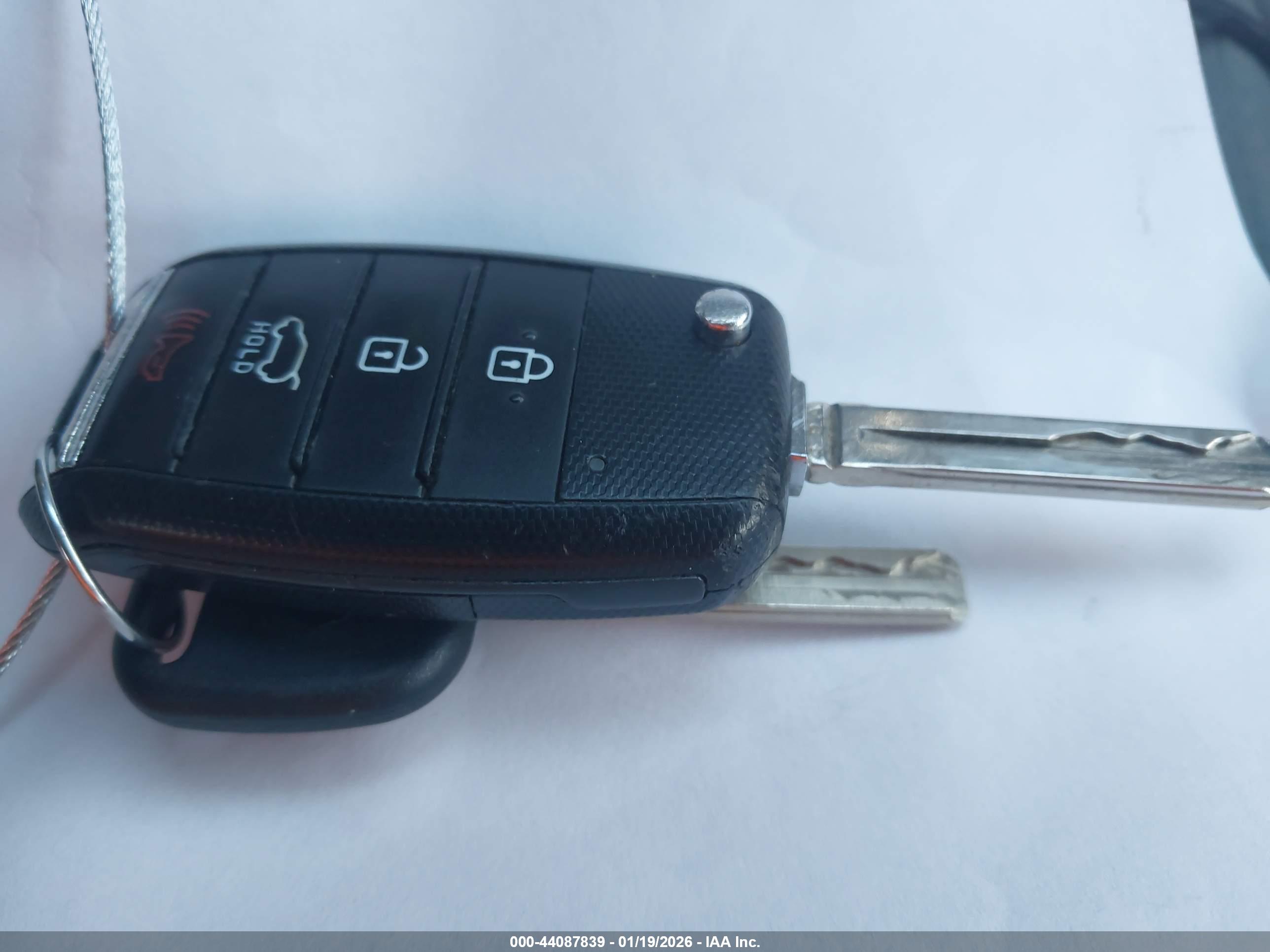 KIA SPORTAGE image 11