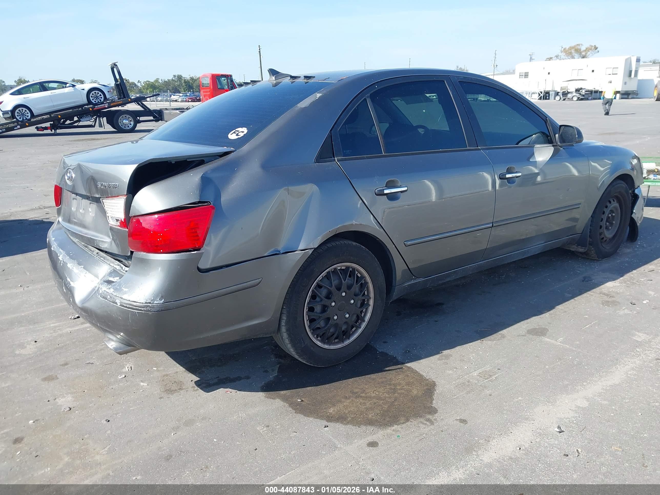 HYUNDAI SONATA image 4
