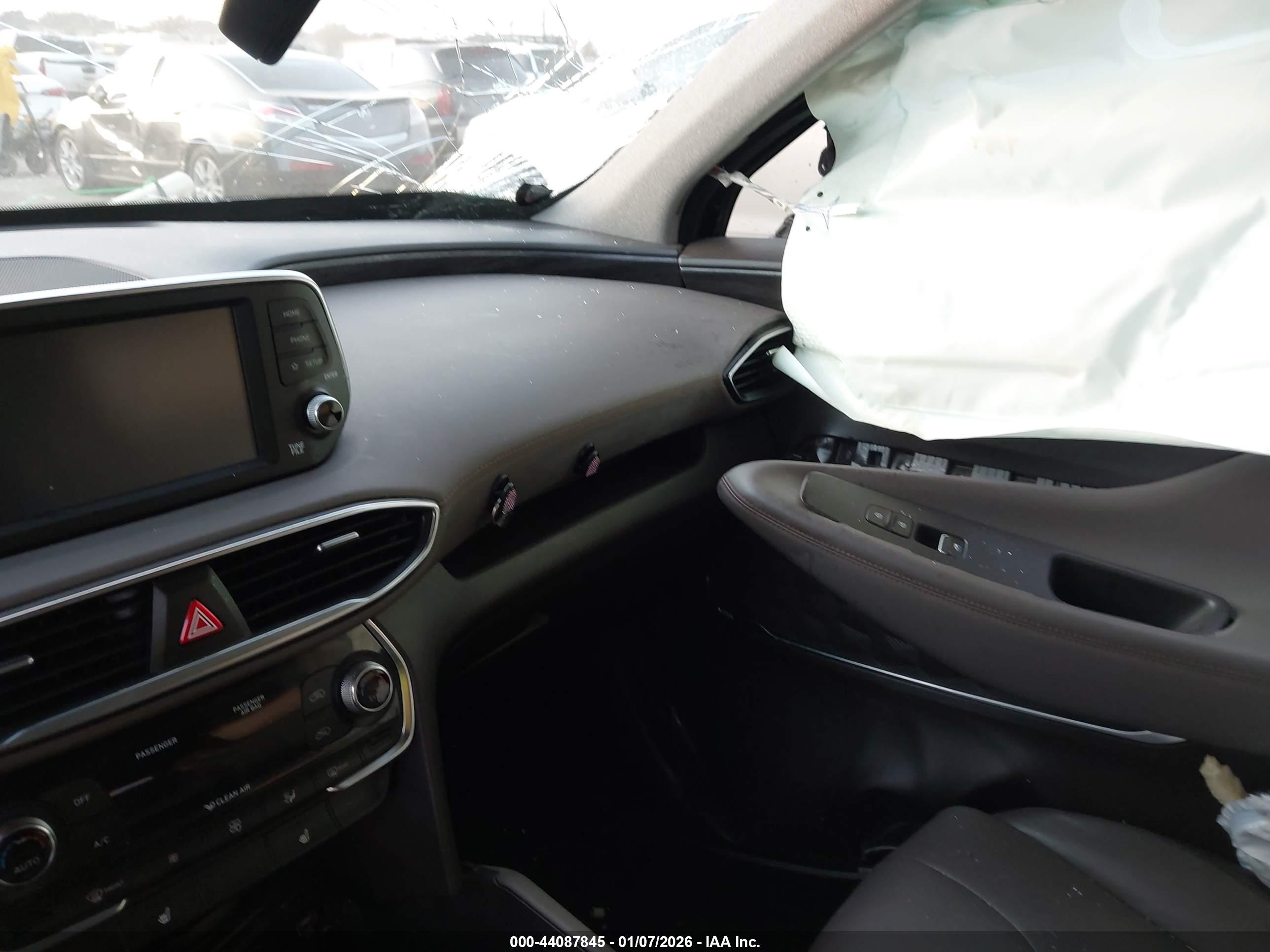 HYUNDAI SANTA image 5