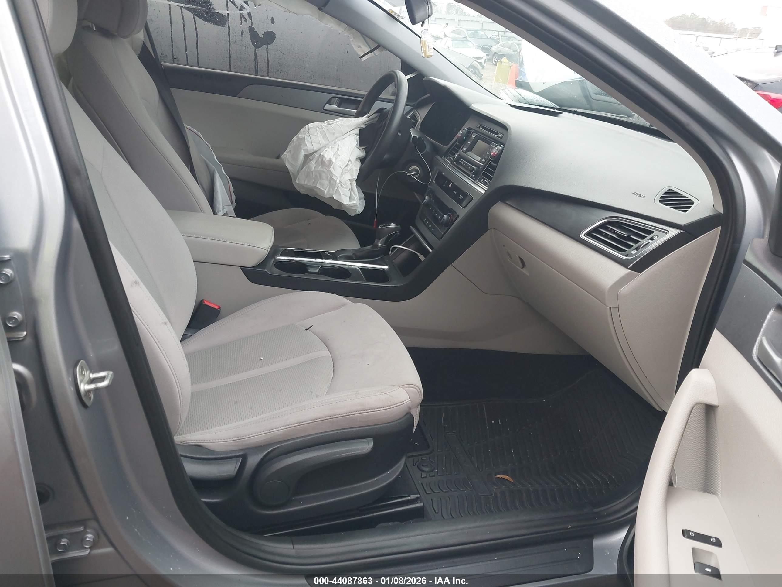 HYUNDAI SONATA image 5