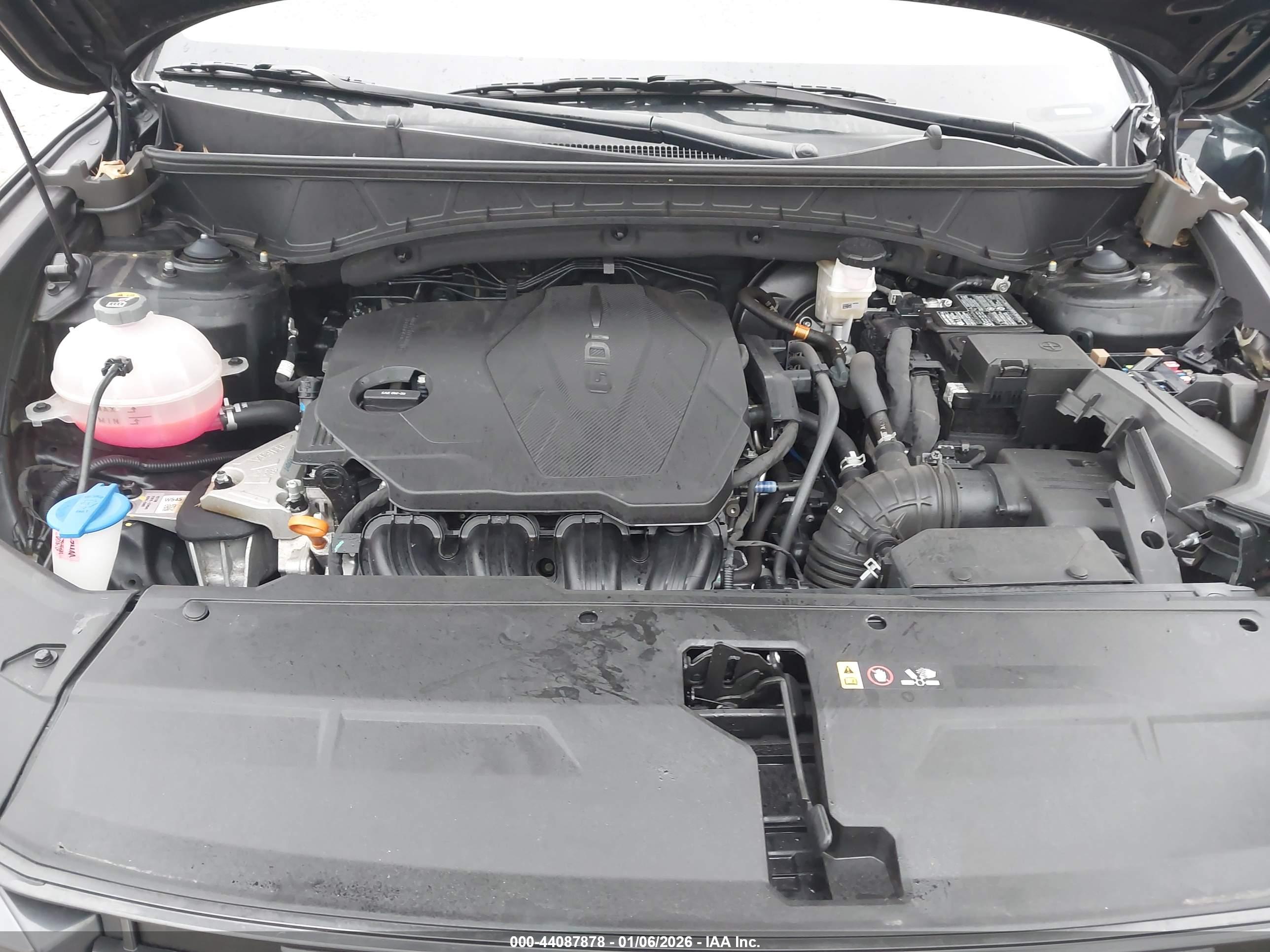 HYUNDAI TUCSON image 10