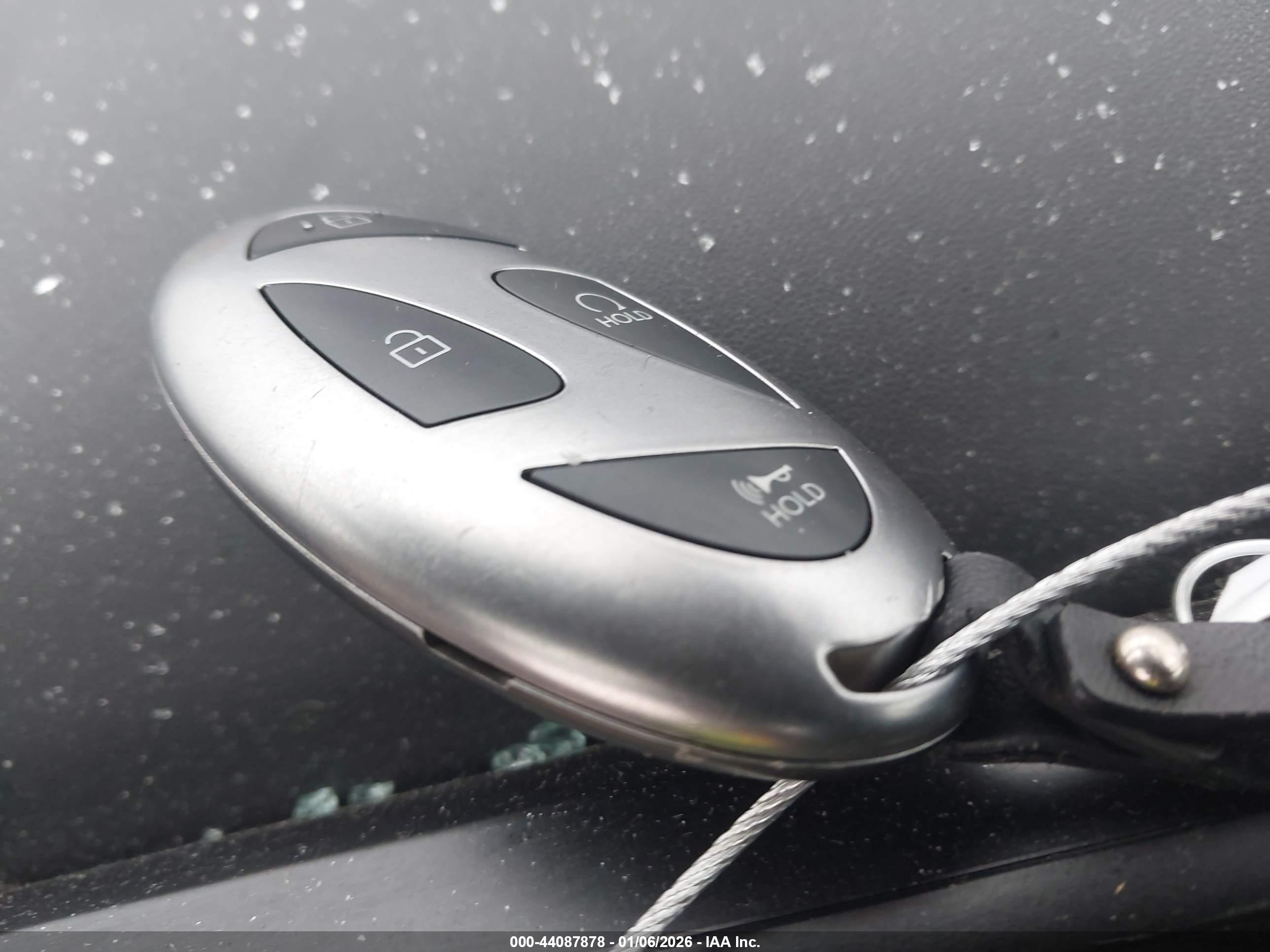 HYUNDAI TUCSON image 11