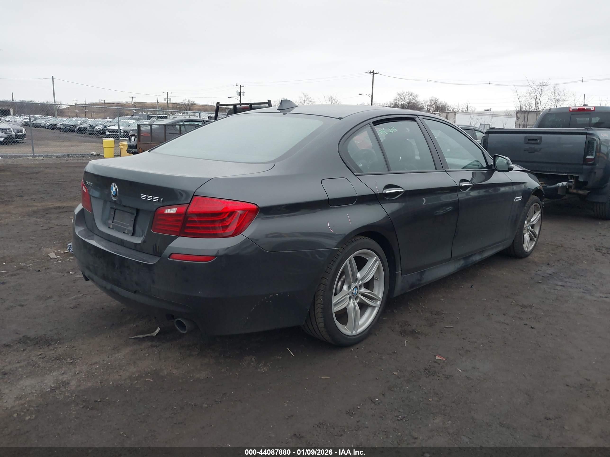 BMW 535I image 4