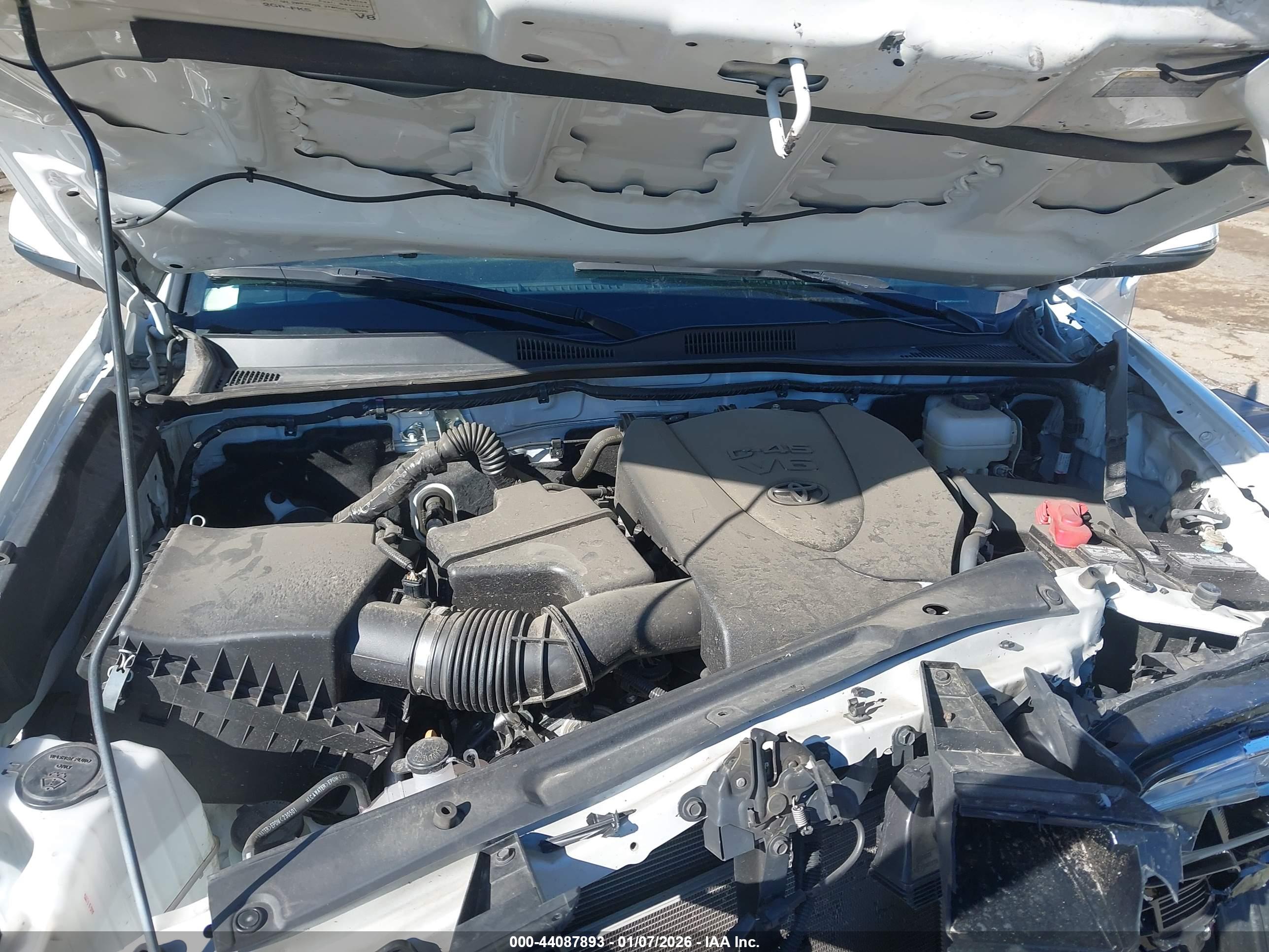TOYOTA TACOMA image 10