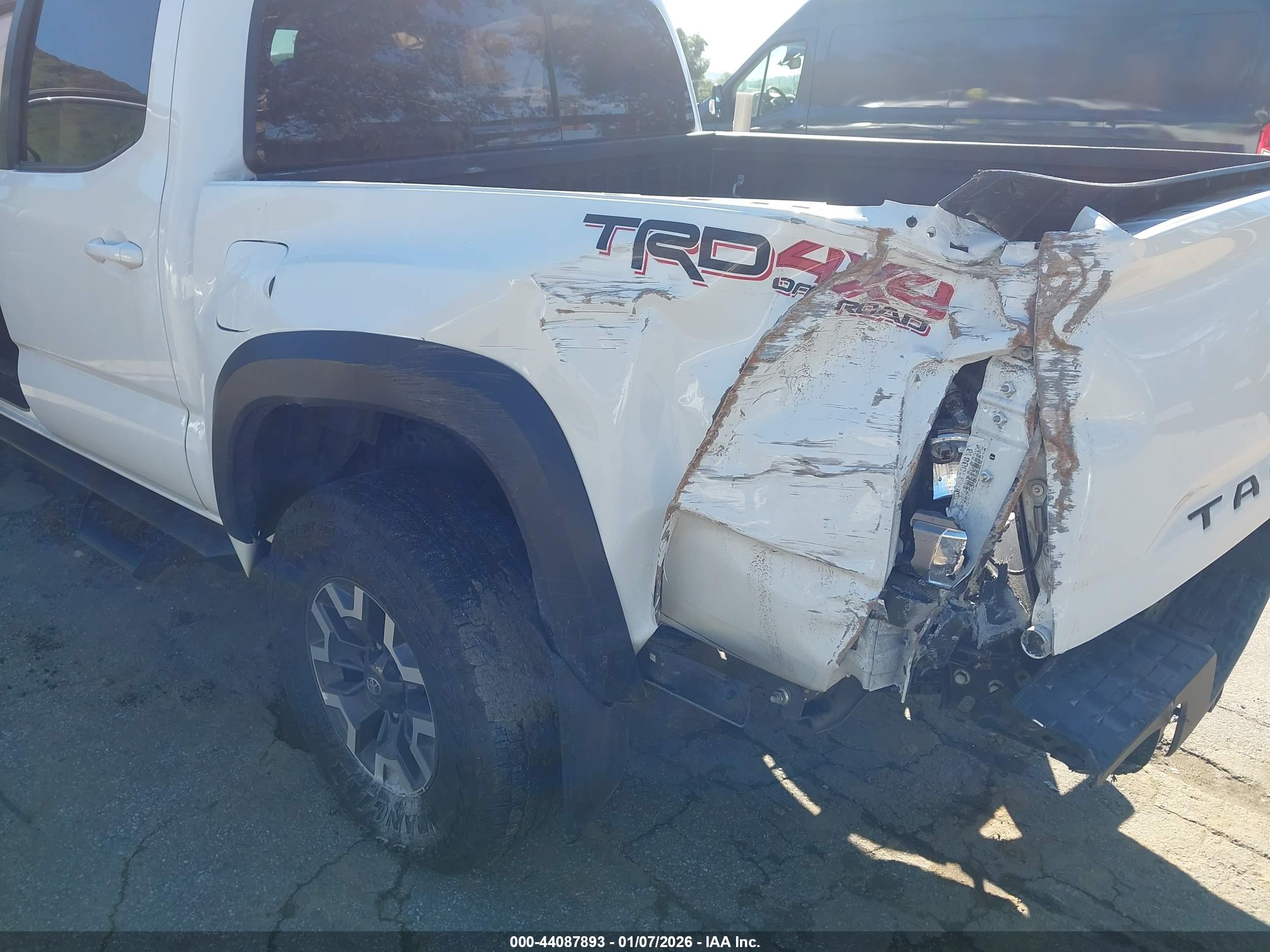 TOYOTA TACOMA image 6