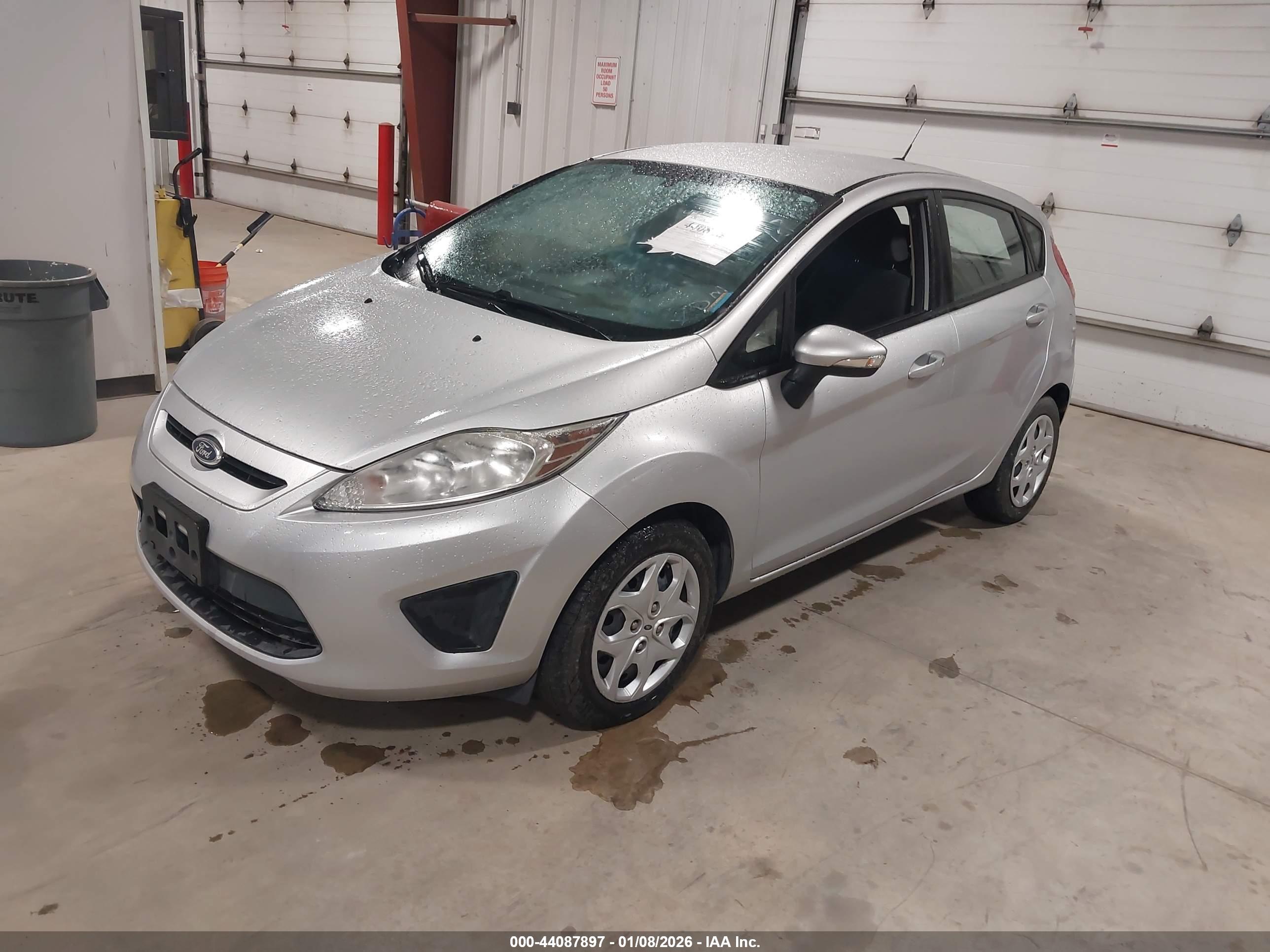 FORD FIESTA image 2