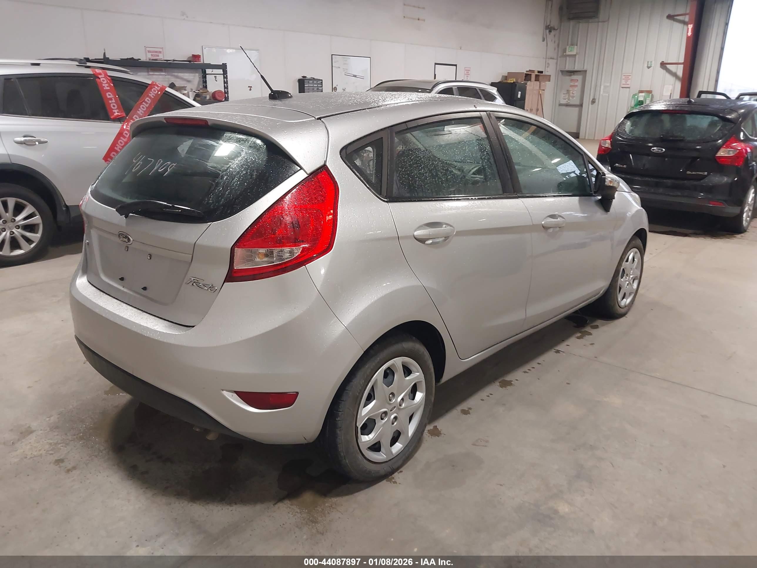 FORD FIESTA image 4