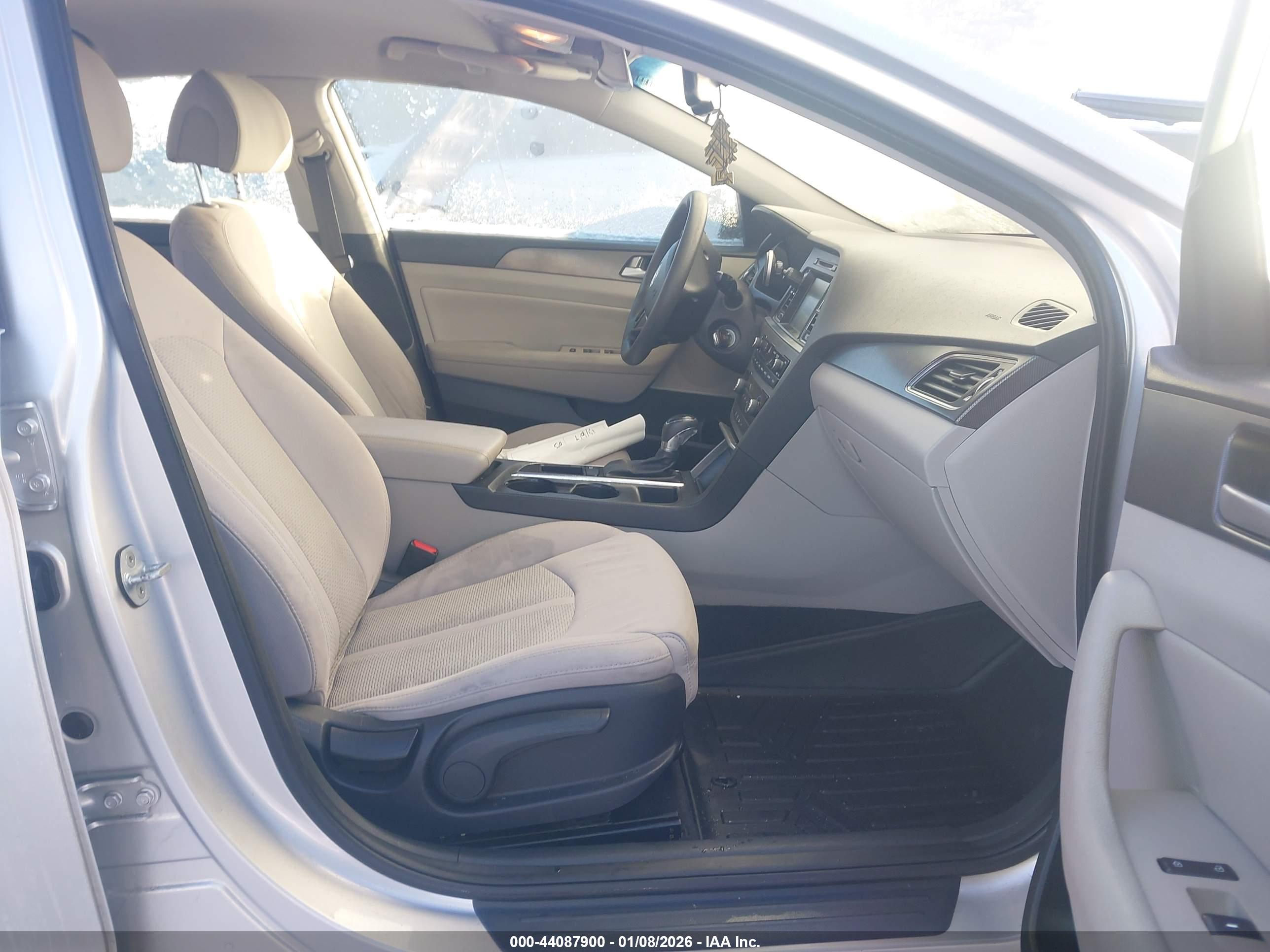 HYUNDAI SONATA image 5