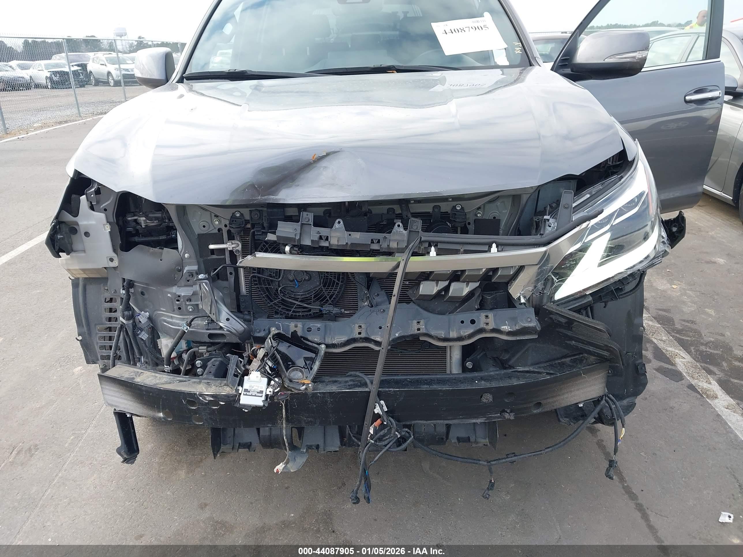 LEXUS GX image 6