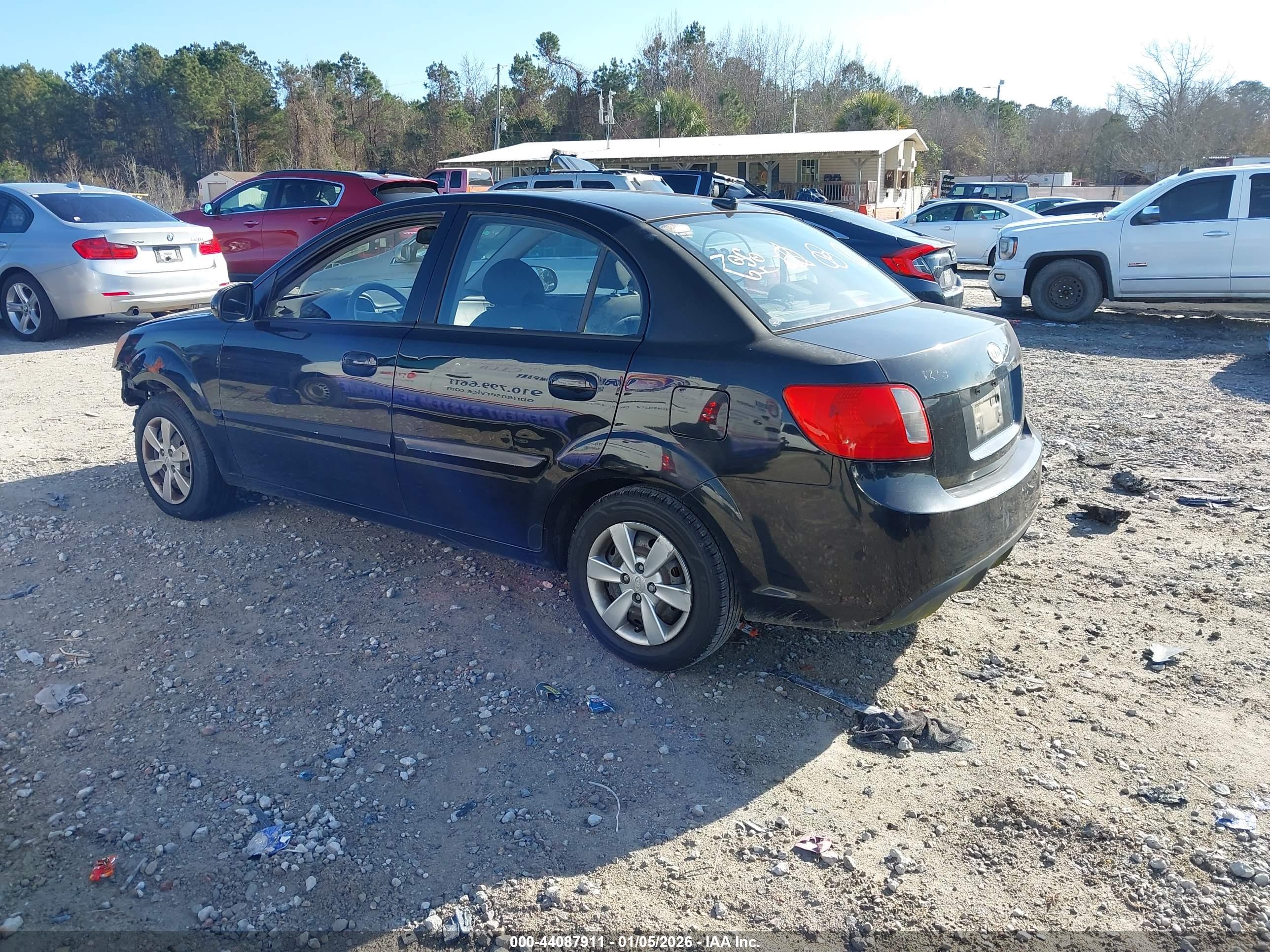 KIA RIO image 3