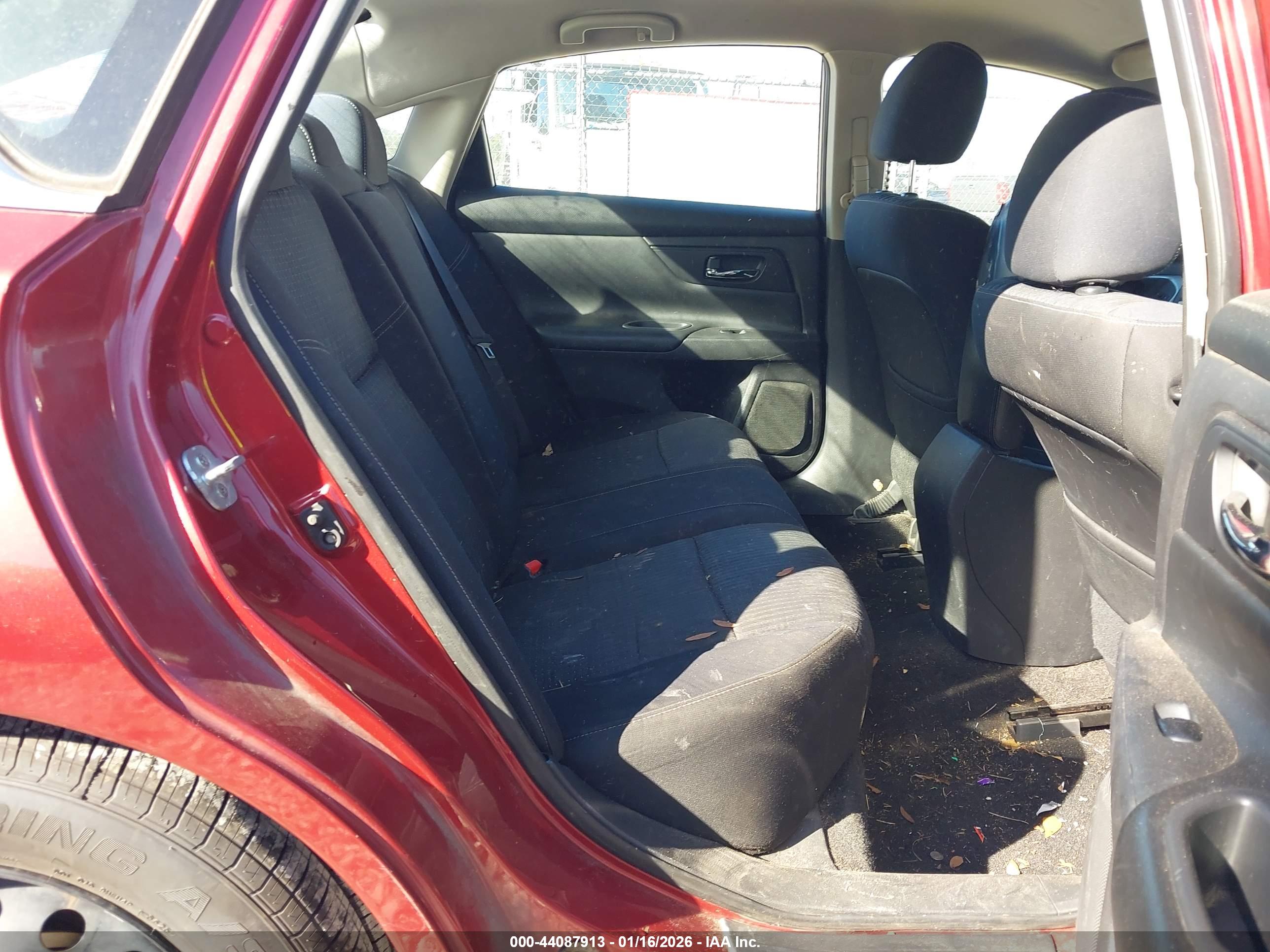 NISSAN ALTIMA image 8