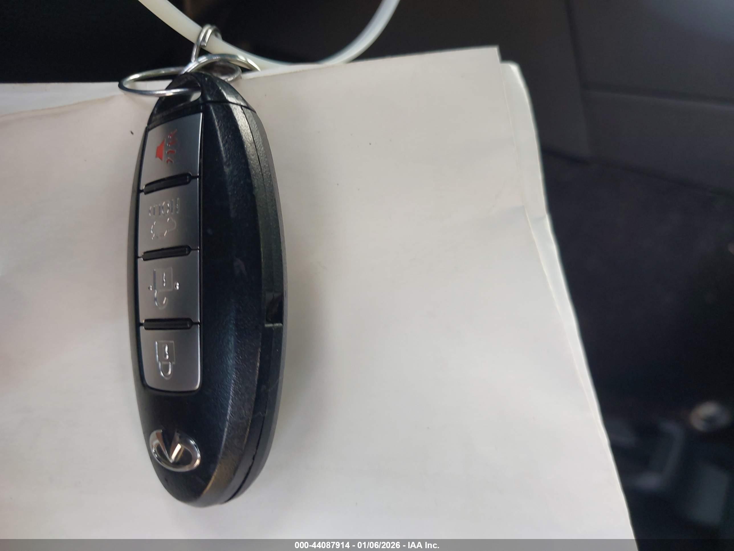 INFINITI G37X image 11