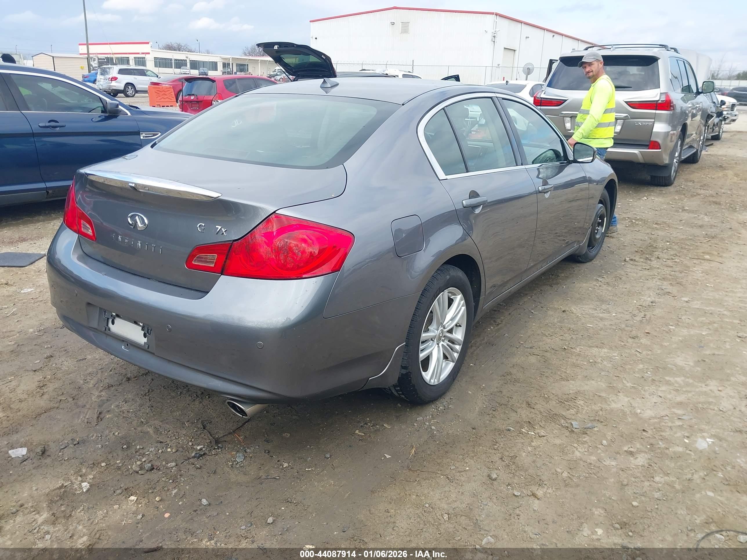 INFINITI G37X image 4