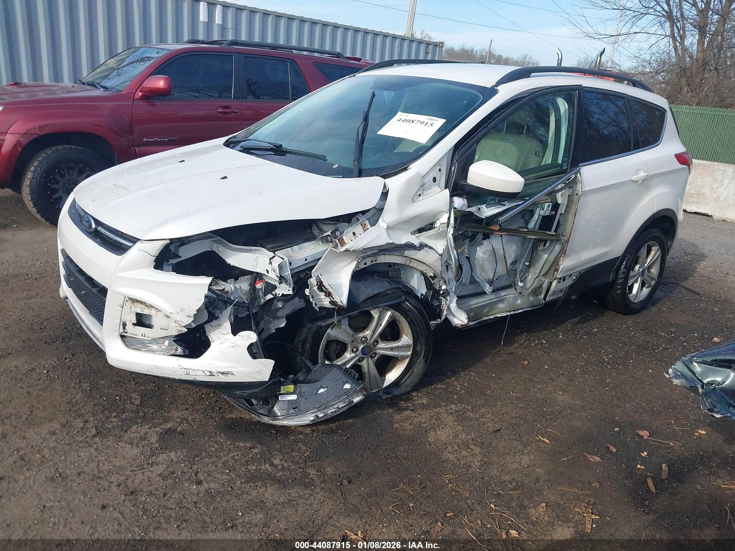 FORD ESCAPE image 2